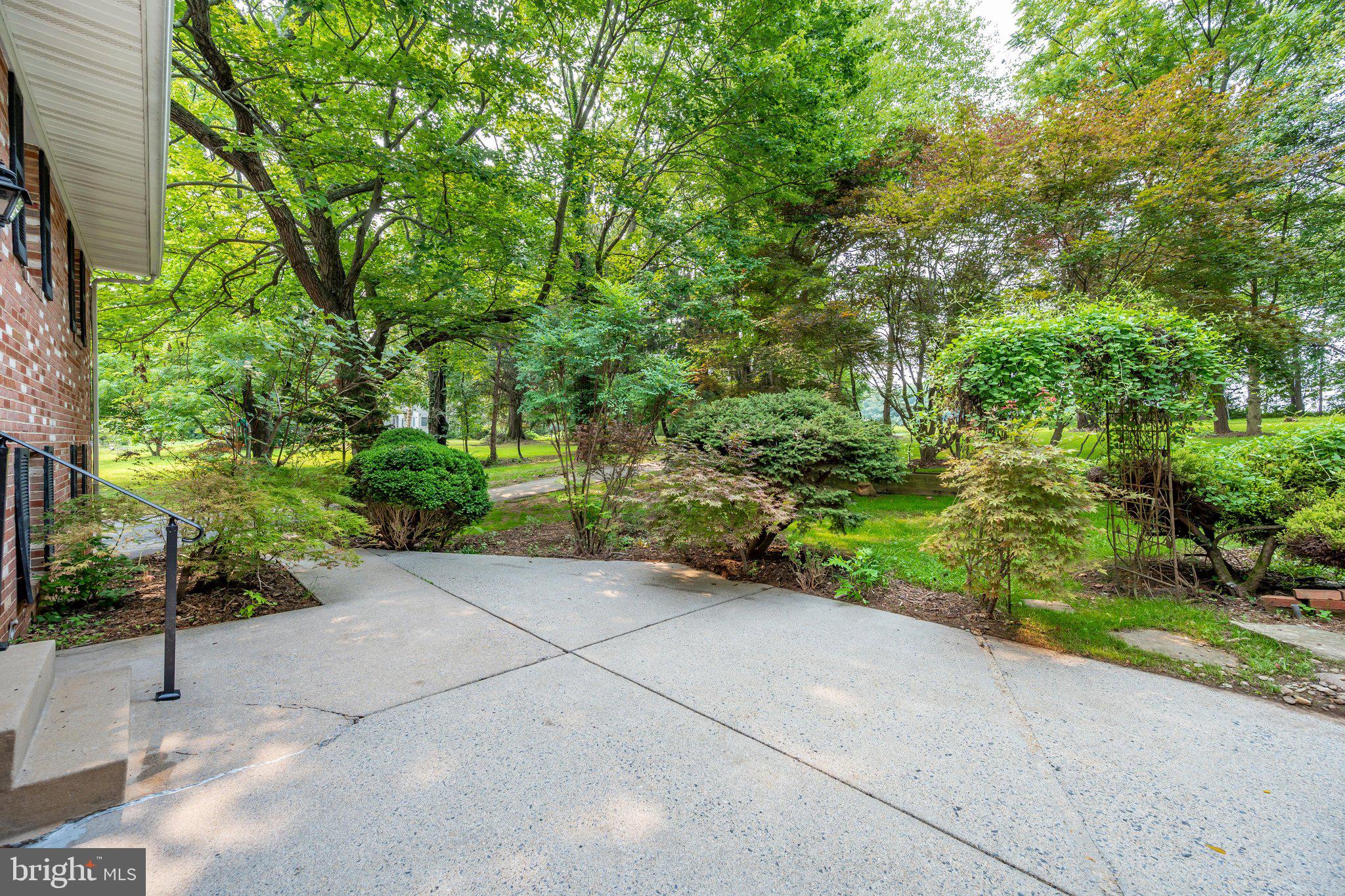 HICKORY HILL - Residential