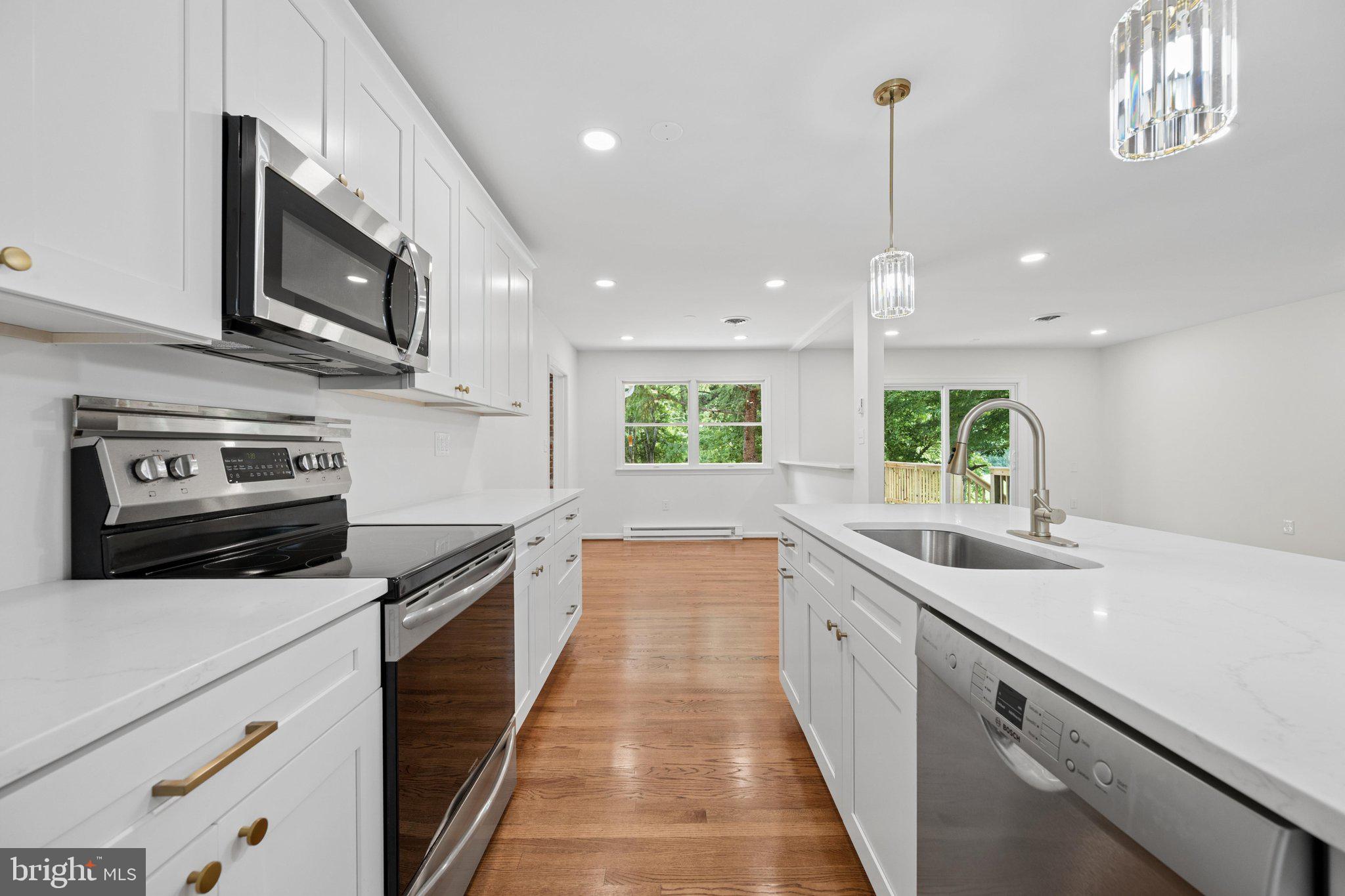 HICKORY HILL - Residential