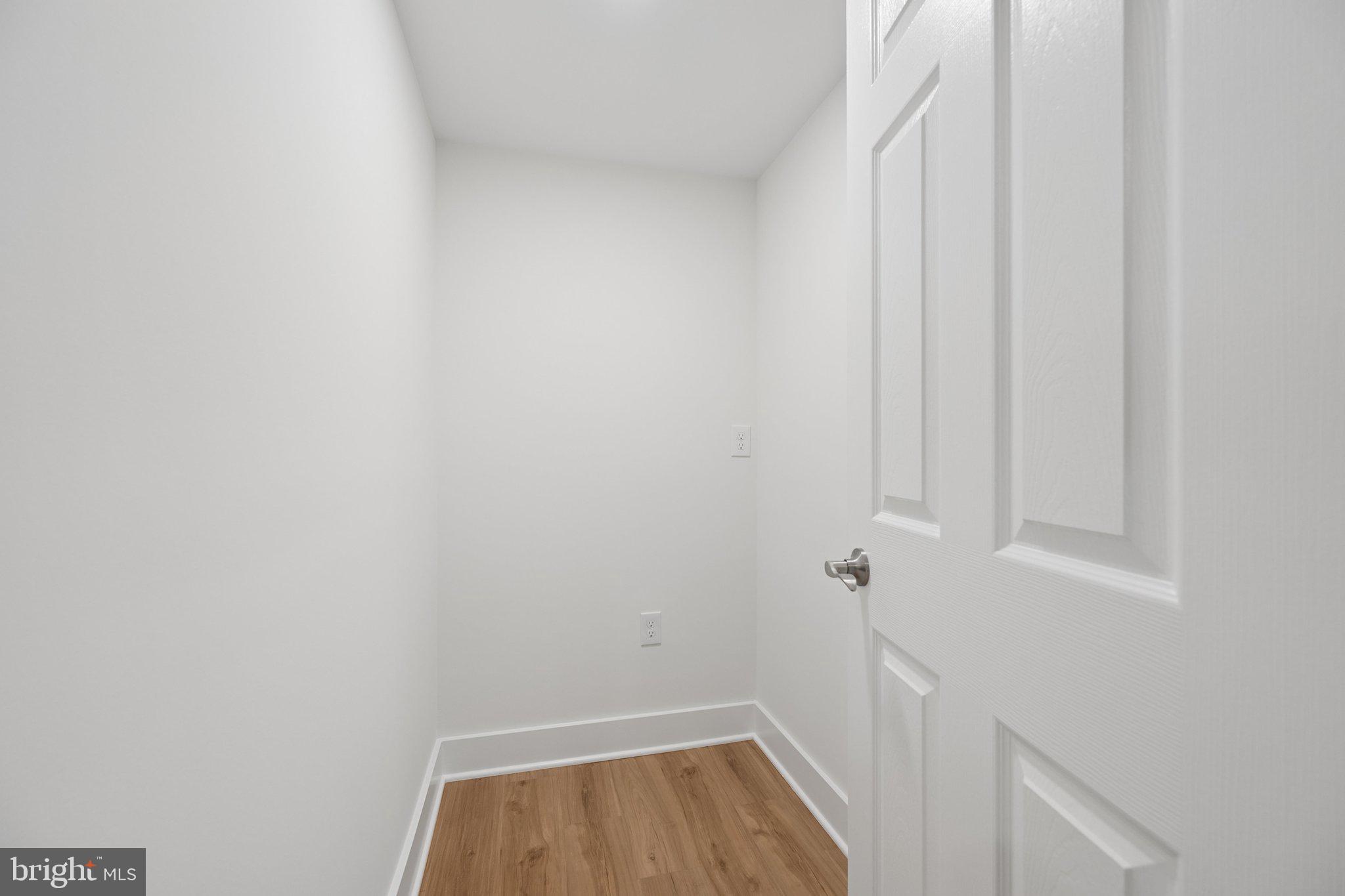HICKORY HILL - Residential