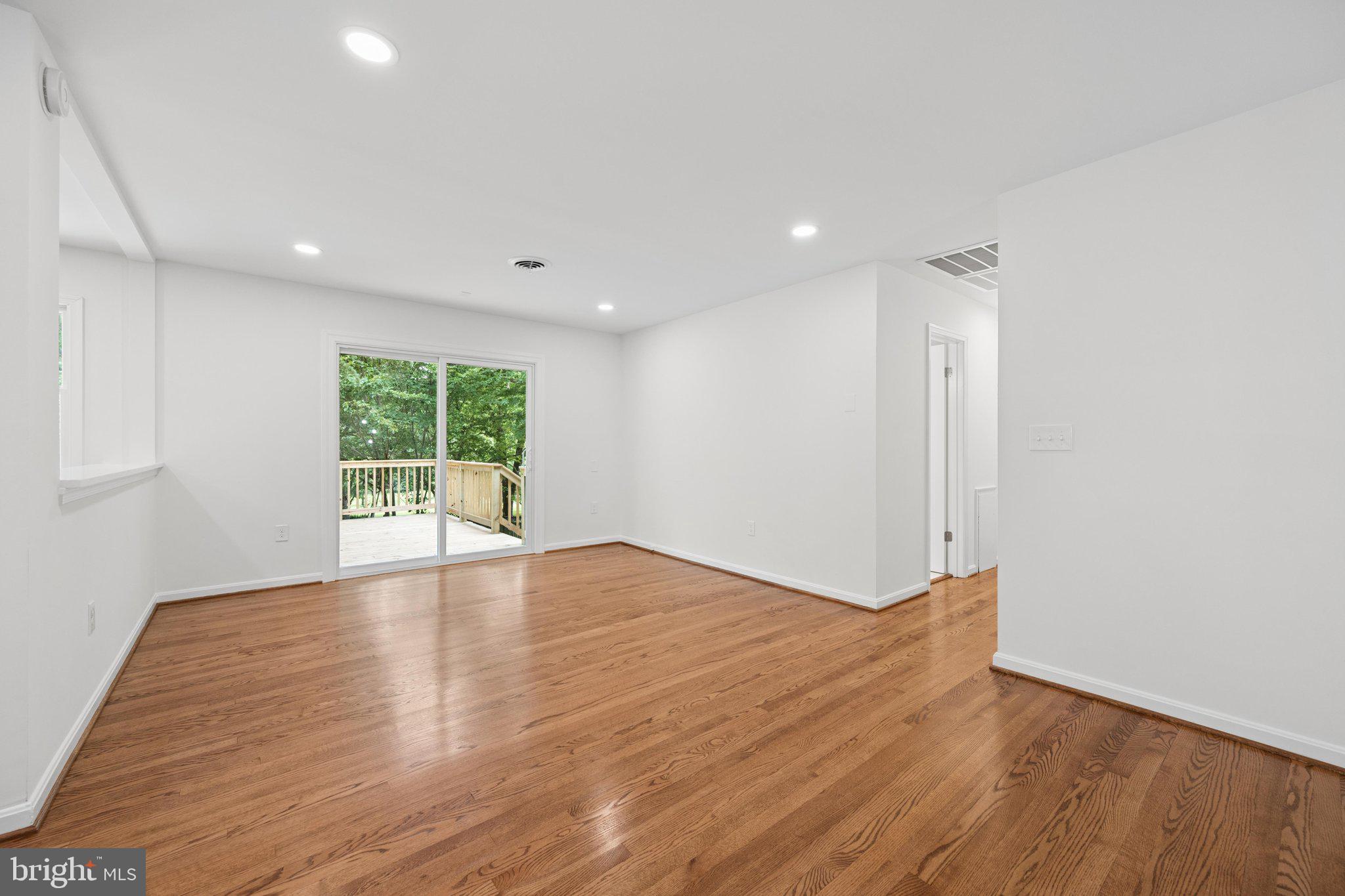 HICKORY HILL - Residential