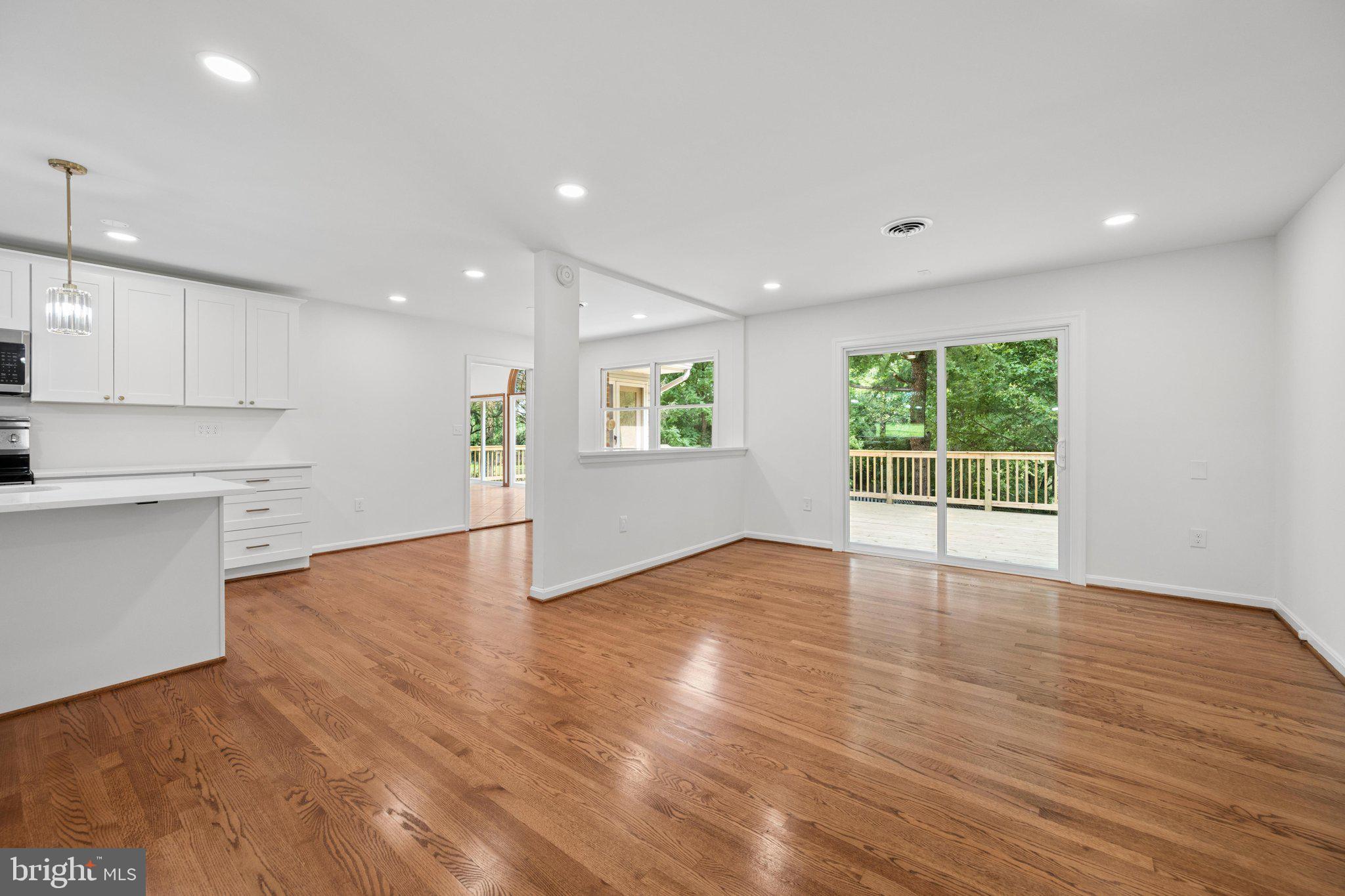 HICKORY HILL - Residential