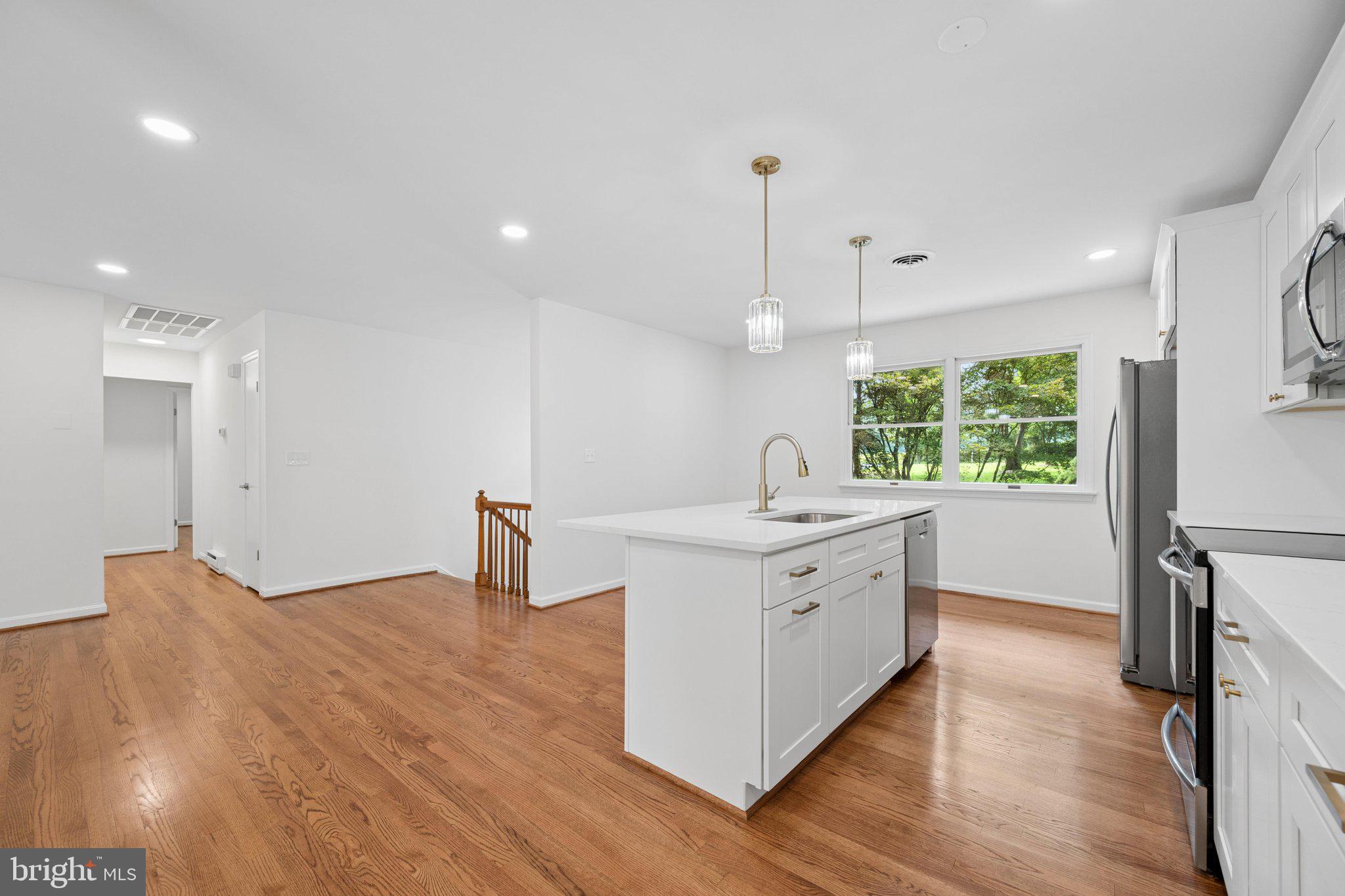 HICKORY HILL - Residential