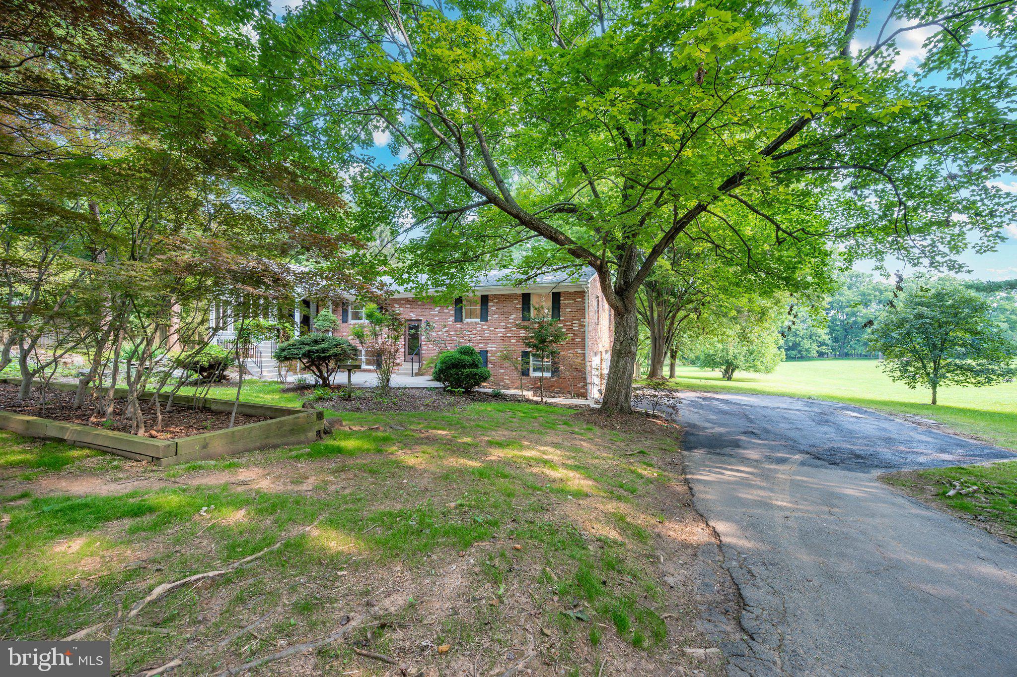 HICKORY HILL - Residential