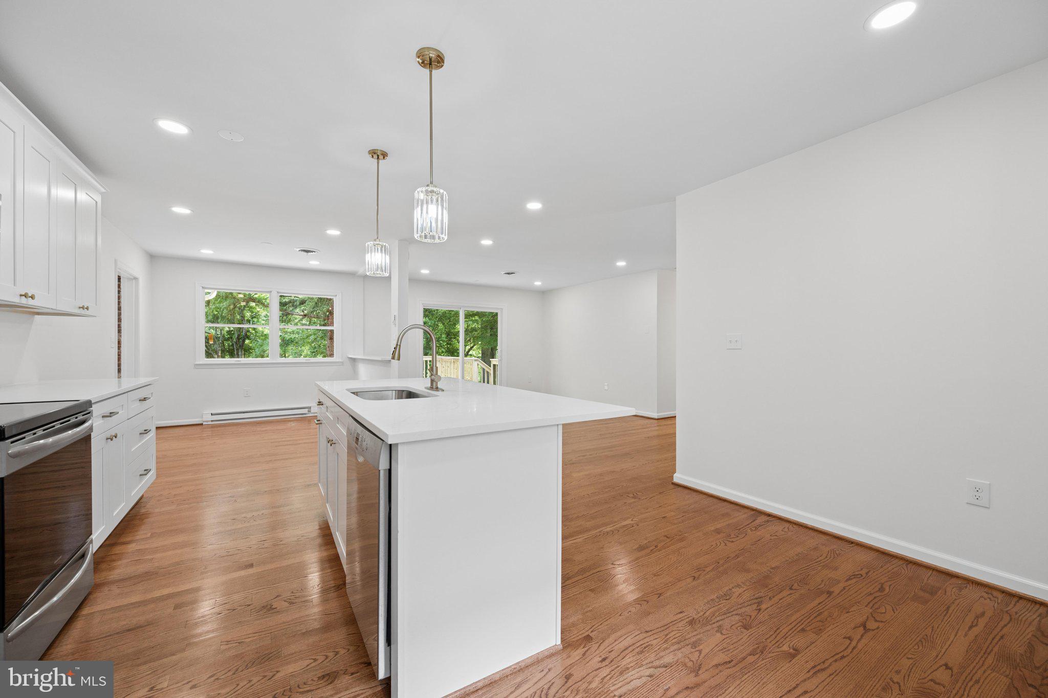 HICKORY HILL - Residential