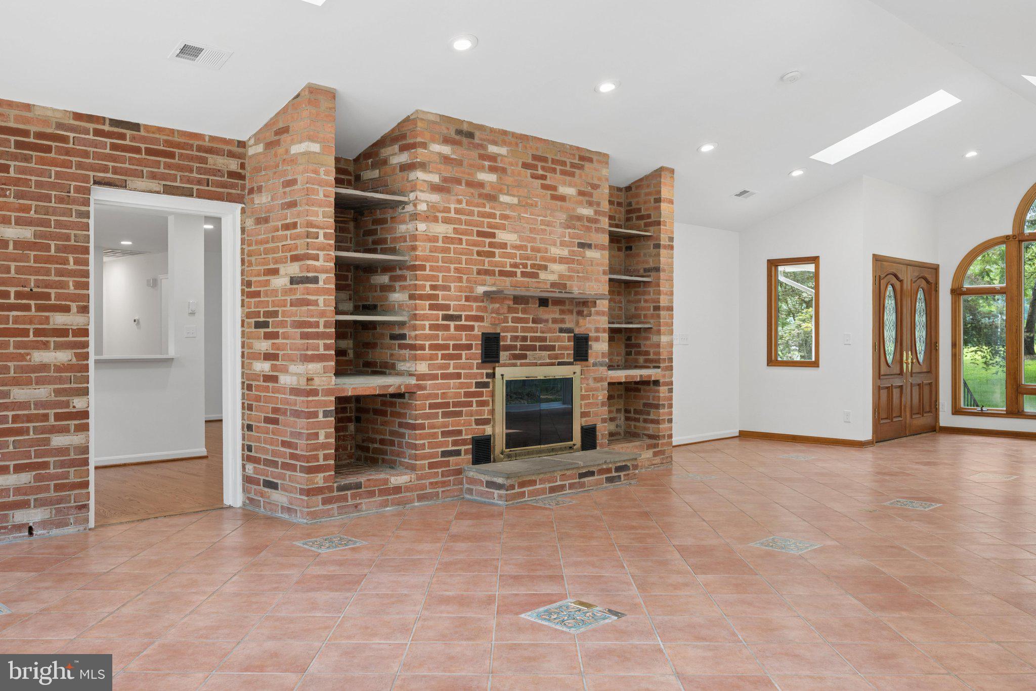 HICKORY HILL - Residential