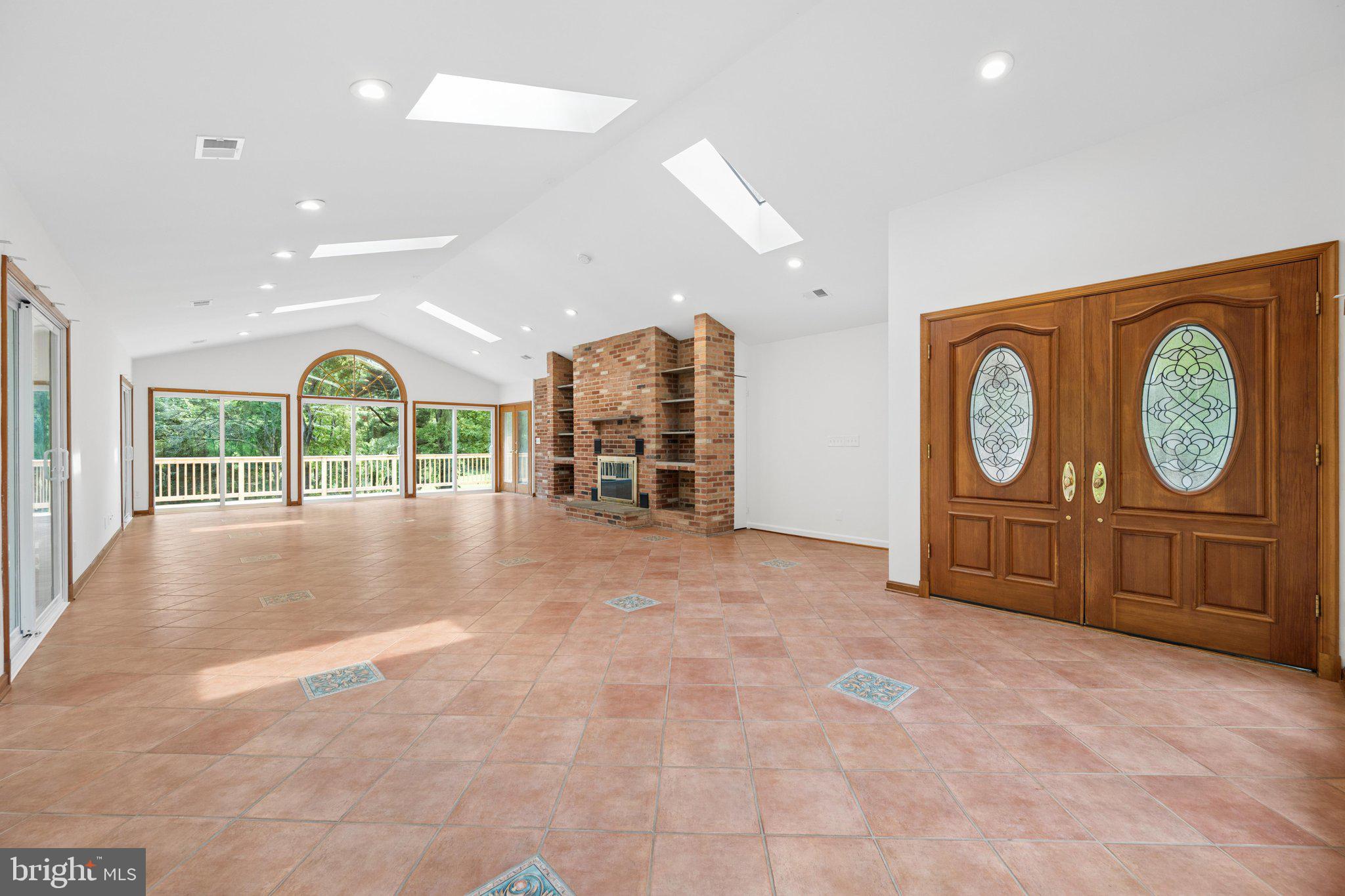 HICKORY HILL - Residential
