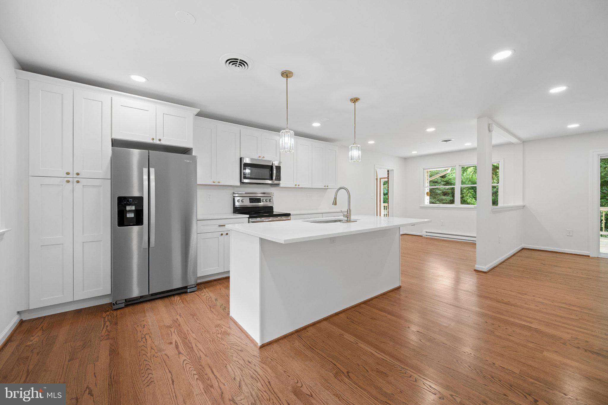 HICKORY HILL - Residential