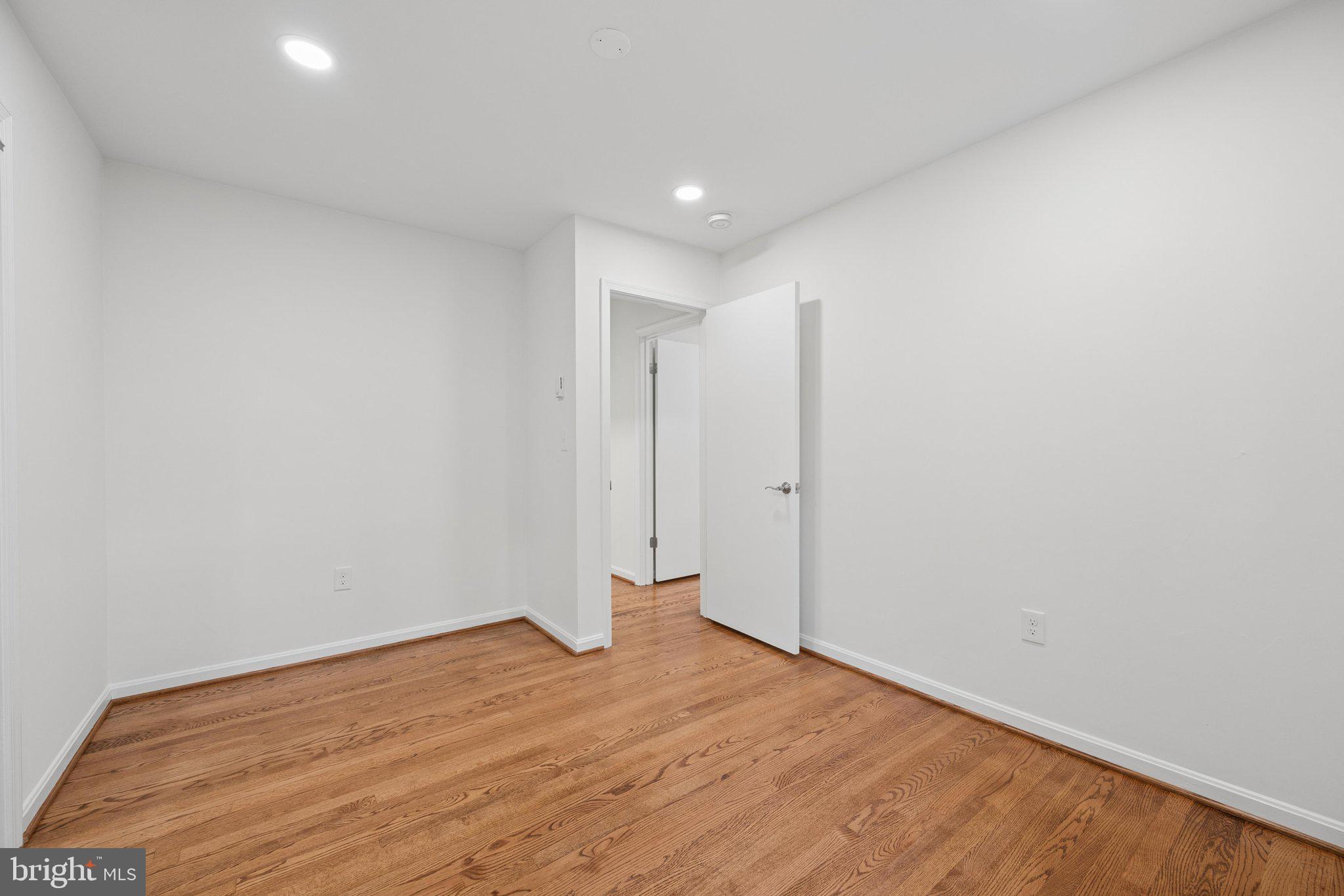 HICKORY HILL - Residential
