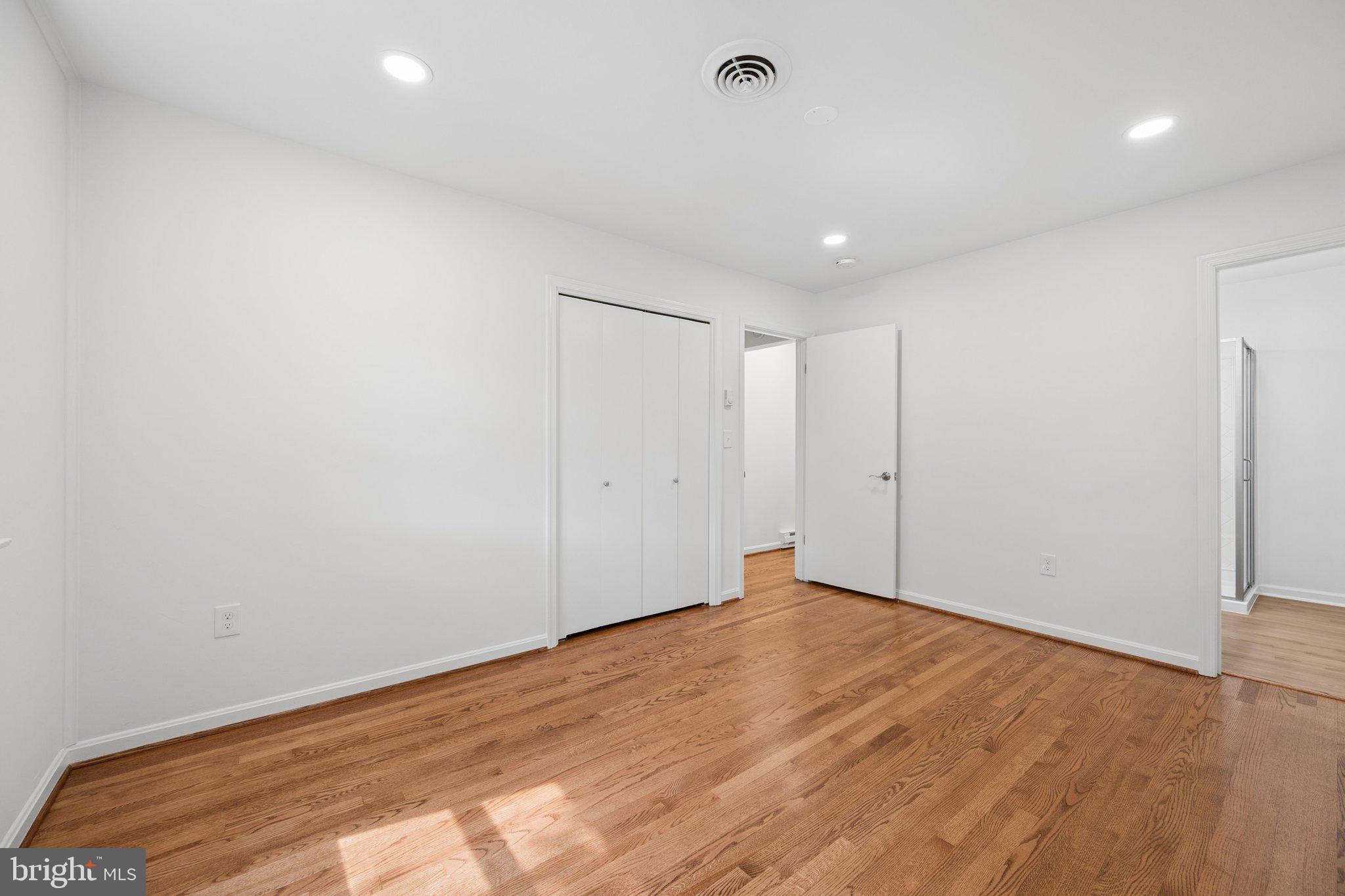 HICKORY HILL - Residential