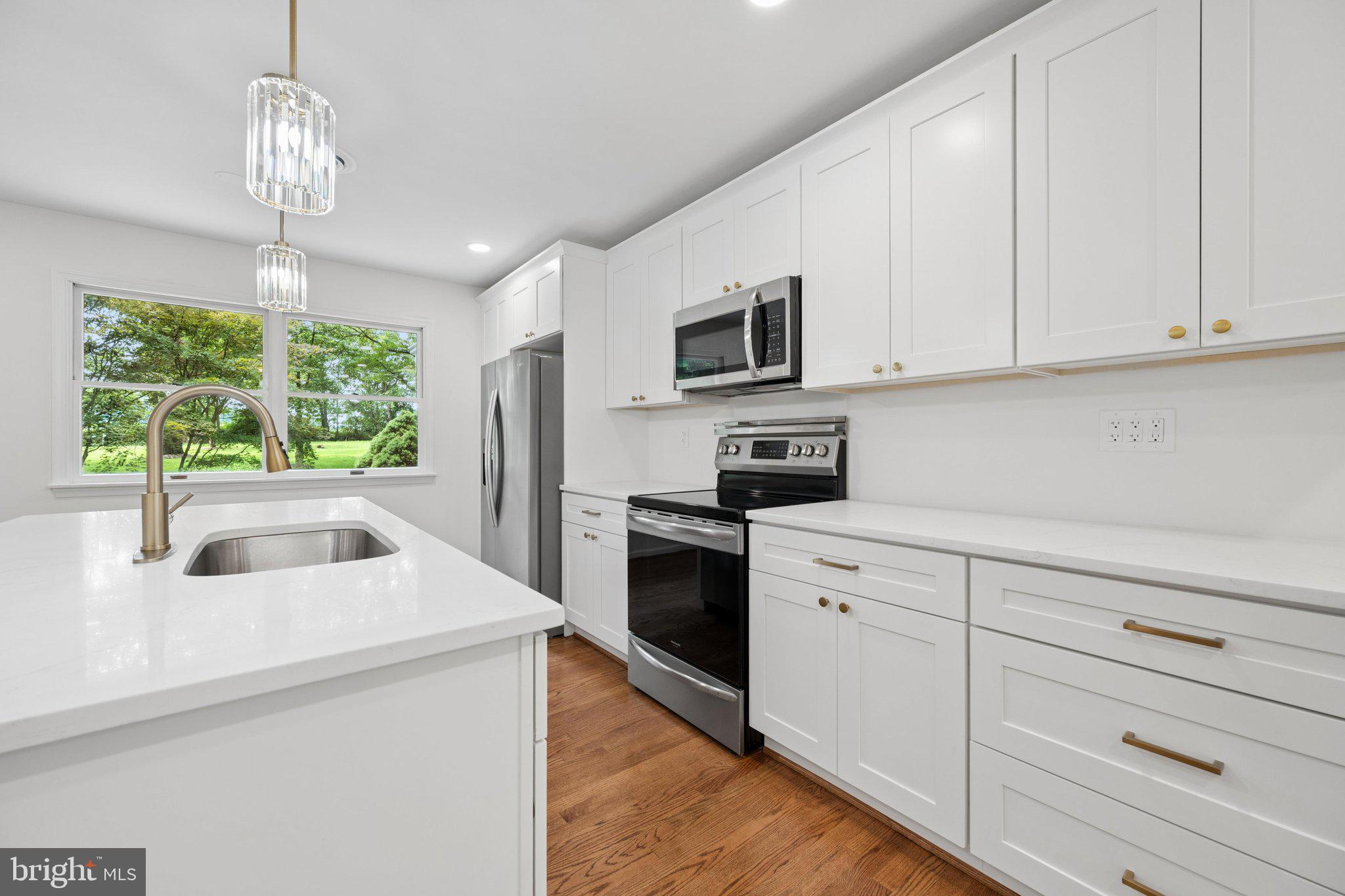 HICKORY HILL - Residential