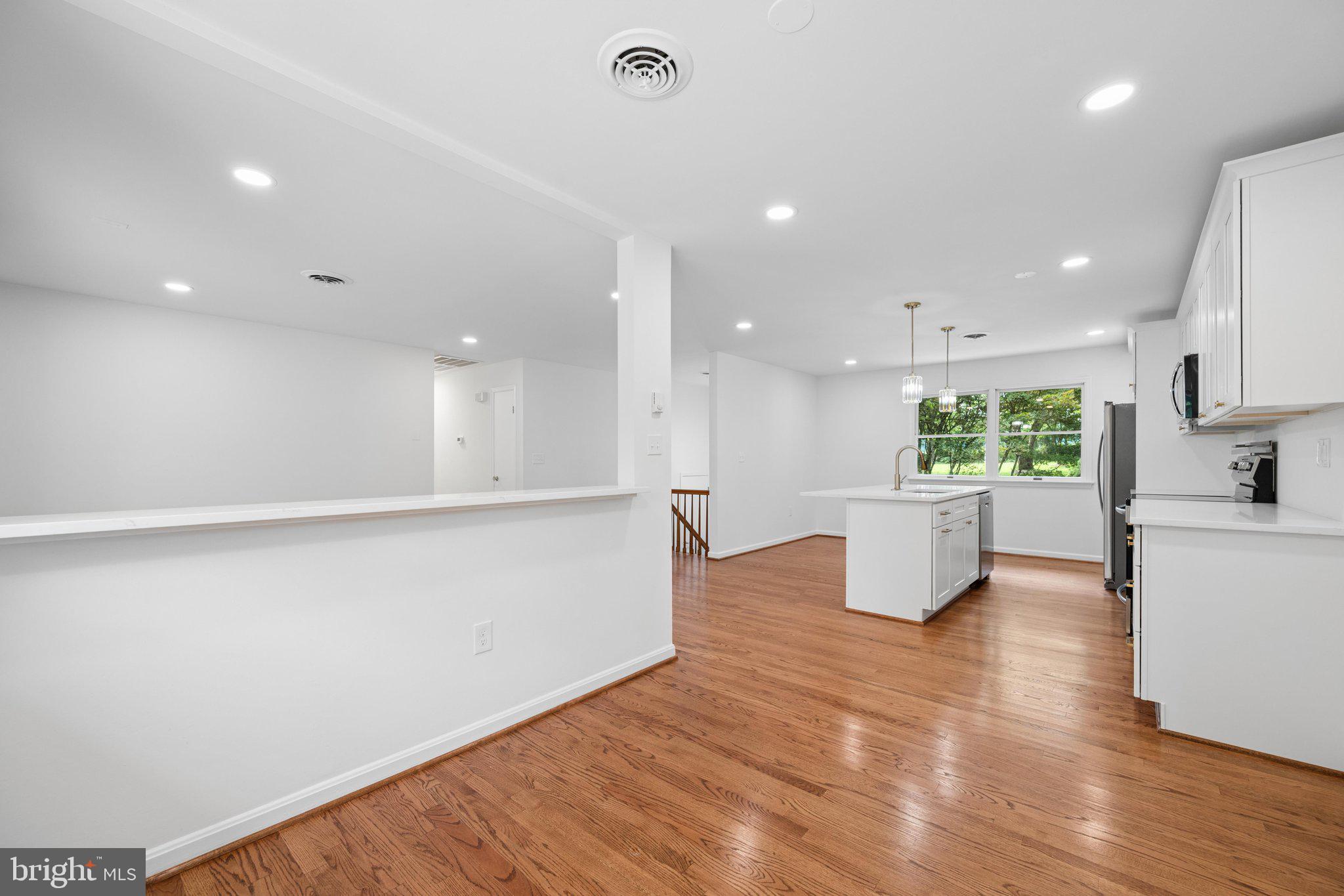HICKORY HILL - Residential