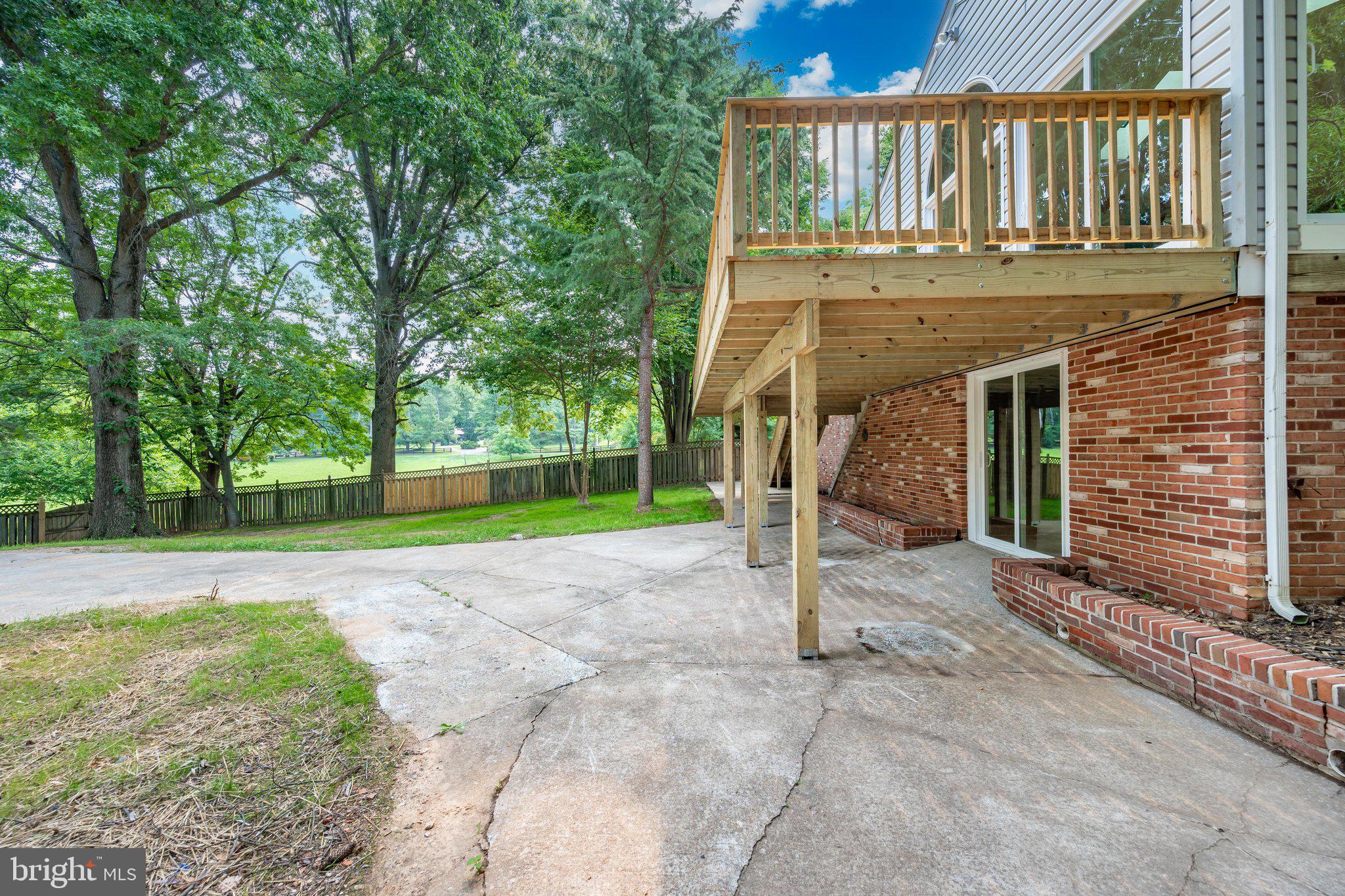HICKORY HILL - Residential