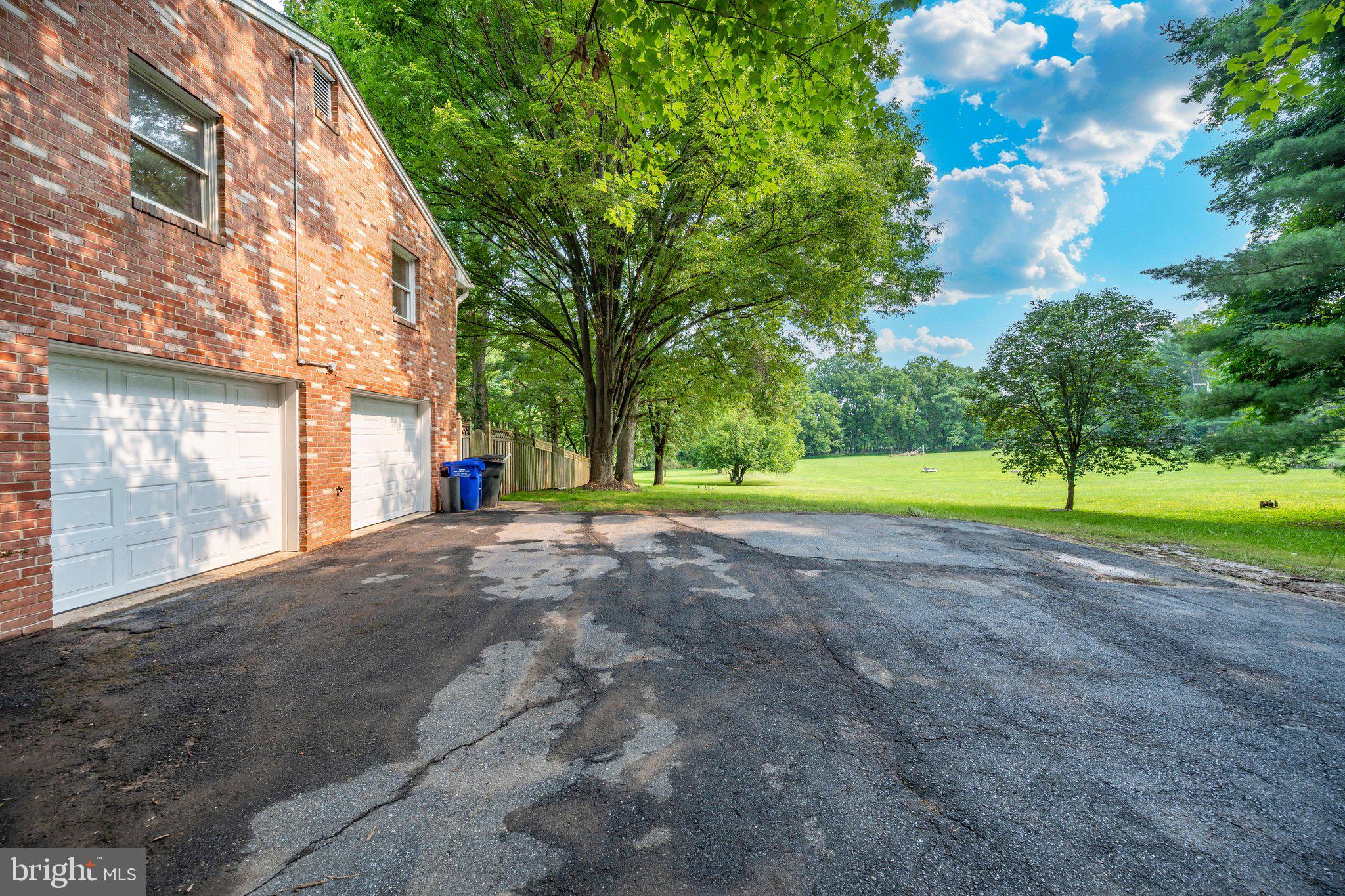 HICKORY HILL - Residential