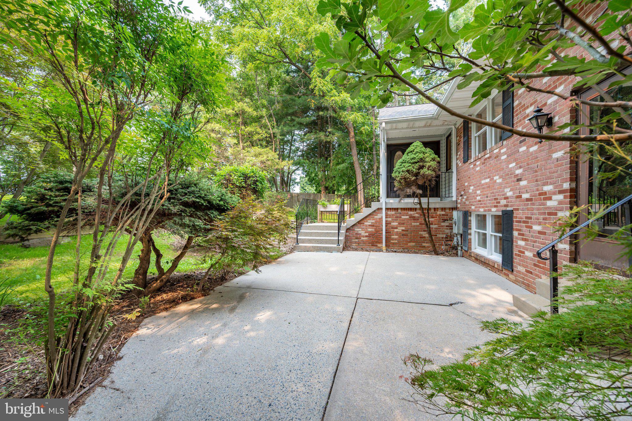 HICKORY HILL - Residential