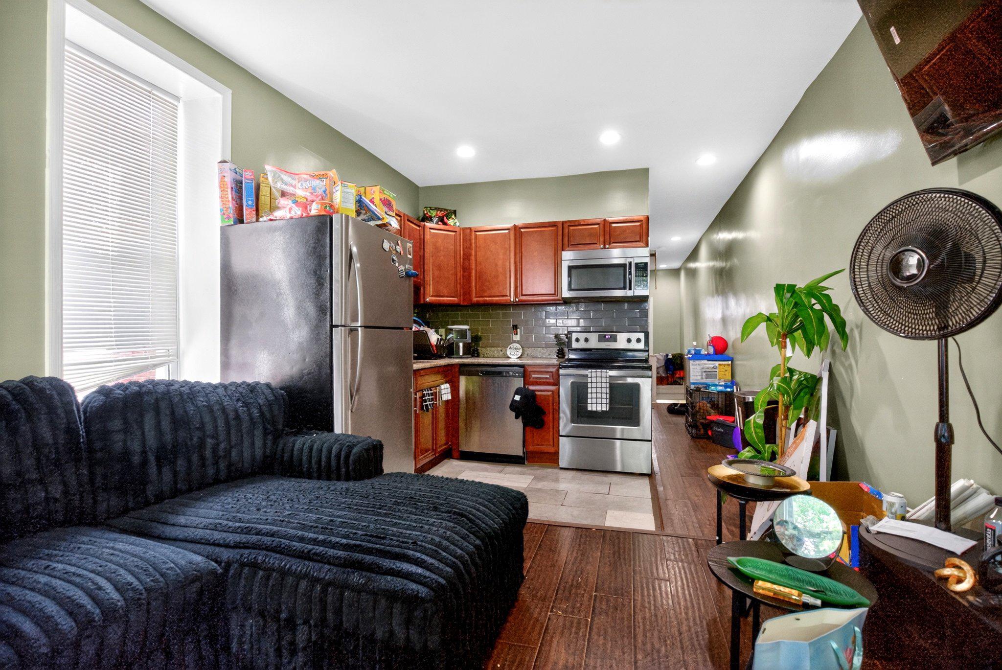 GERMANTOWN - Residential Income
