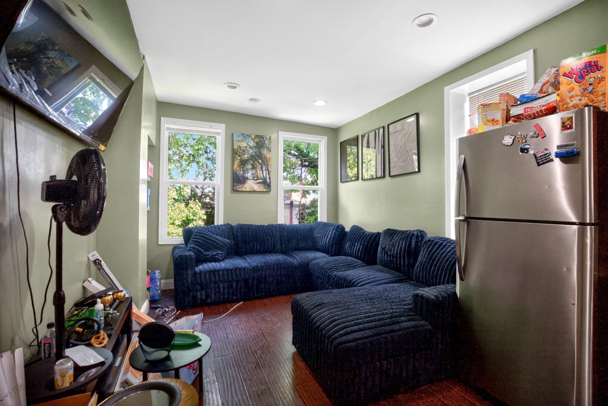 GERMANTOWN - Residential Income