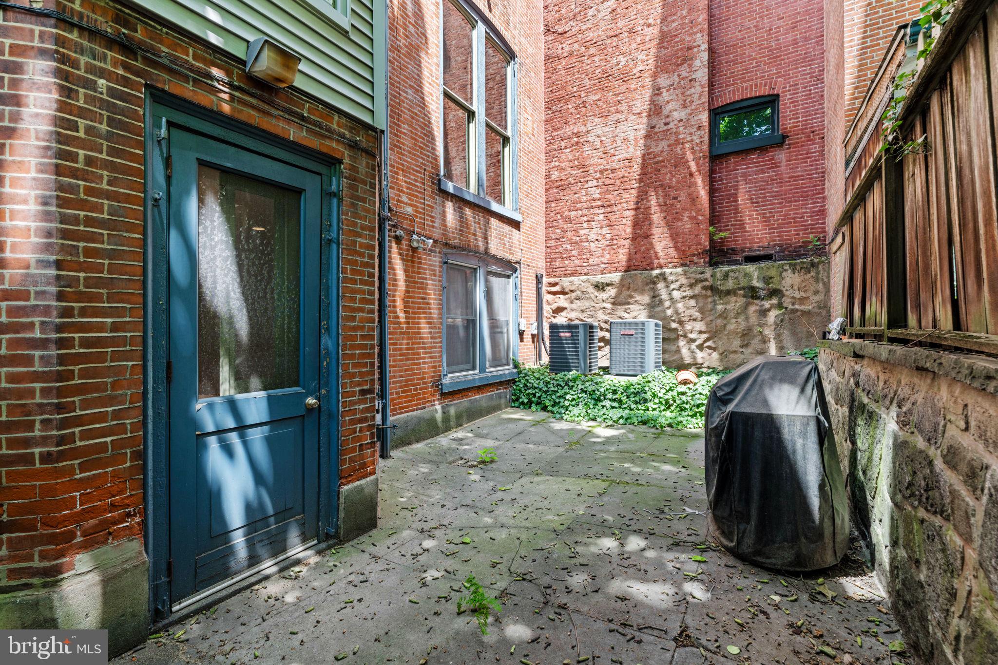 FITLER SQUARE - Residential Income
