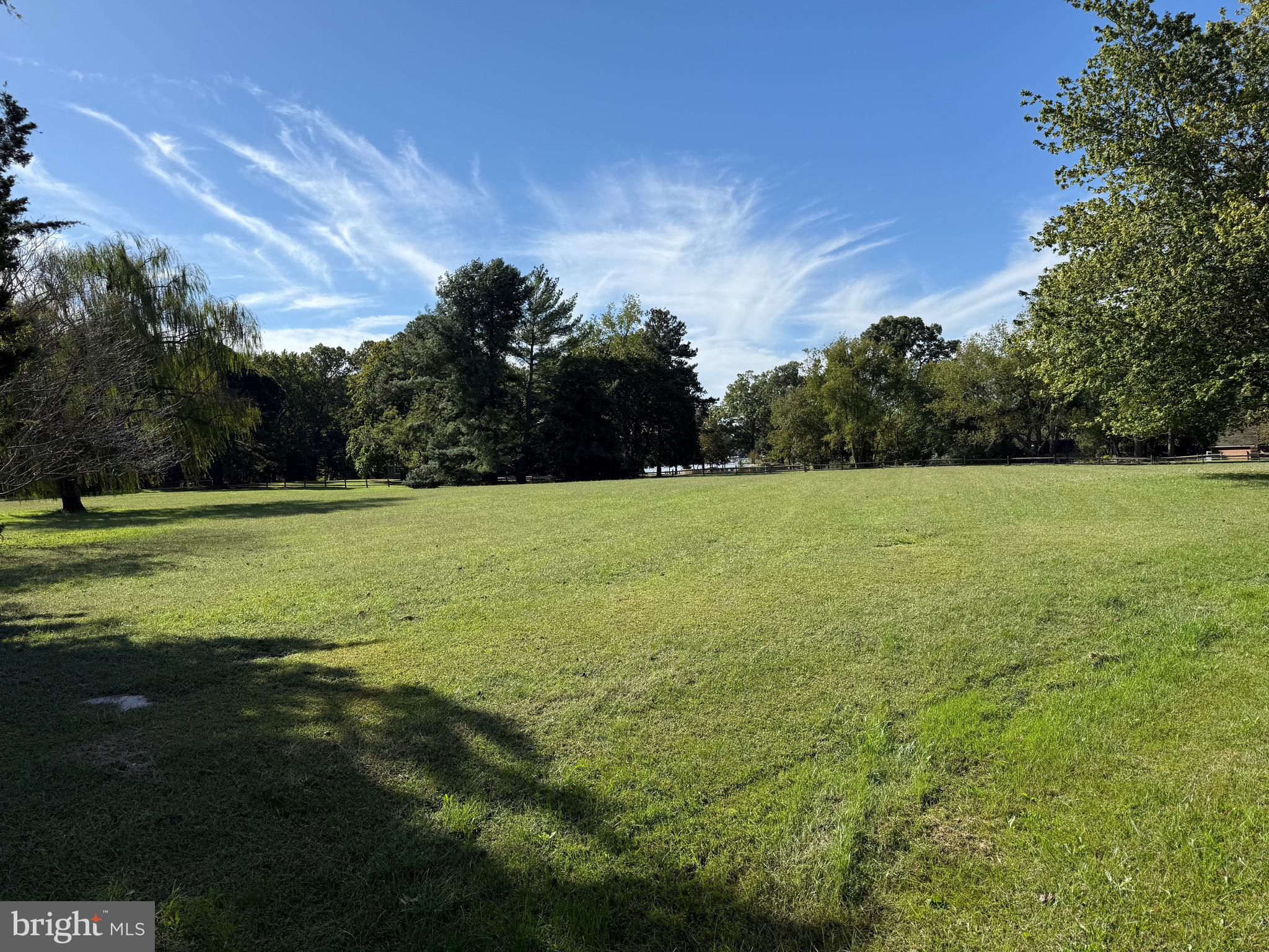 HICKORY RIDGE - Land