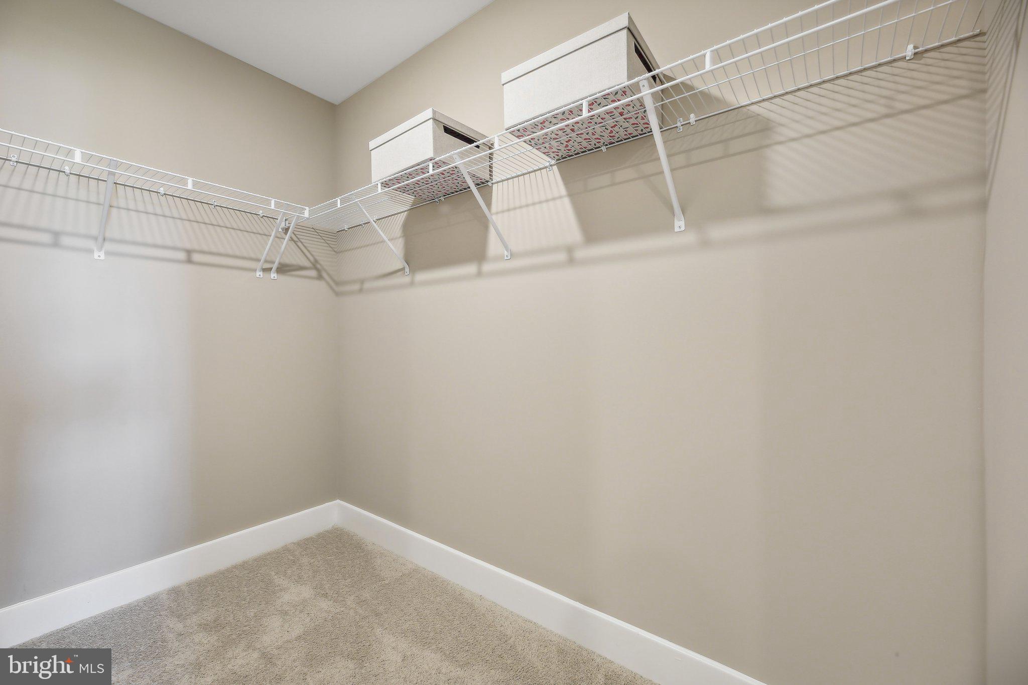 WEST WIND - Residential