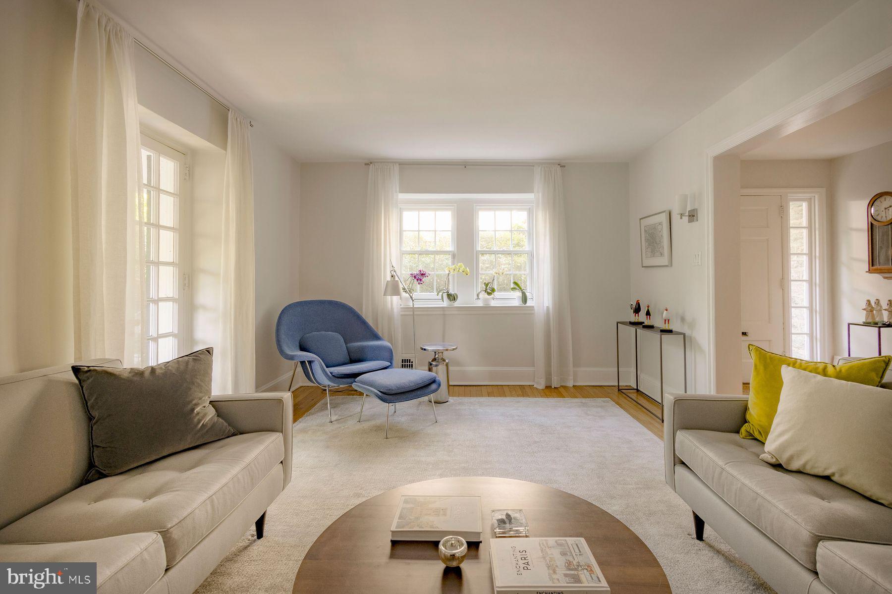 CHESTNUT HILL - Residential