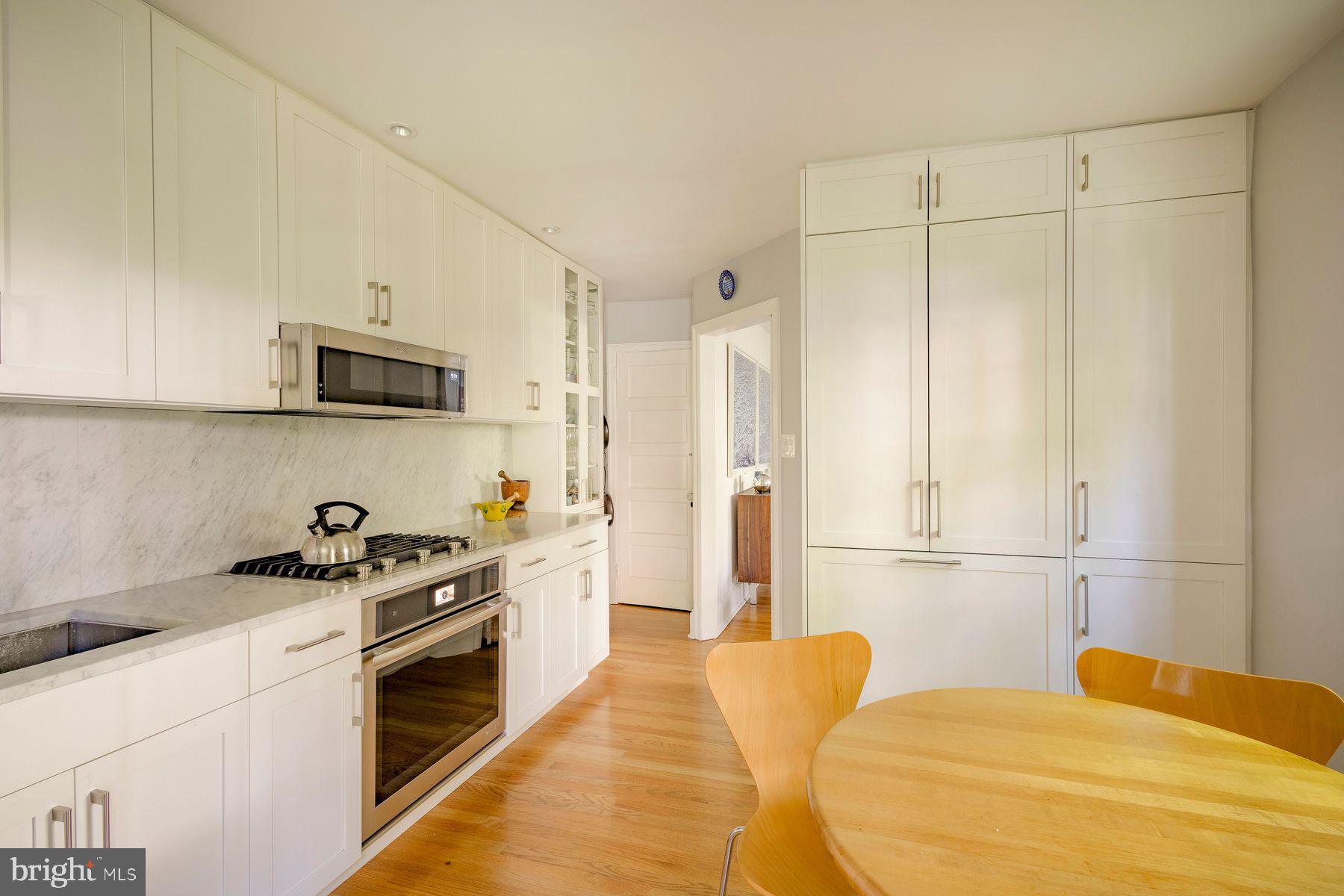 CHESTNUT HILL - Residential