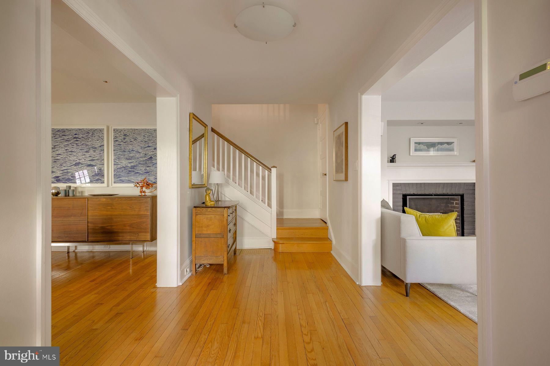 CHESTNUT HILL - Residential