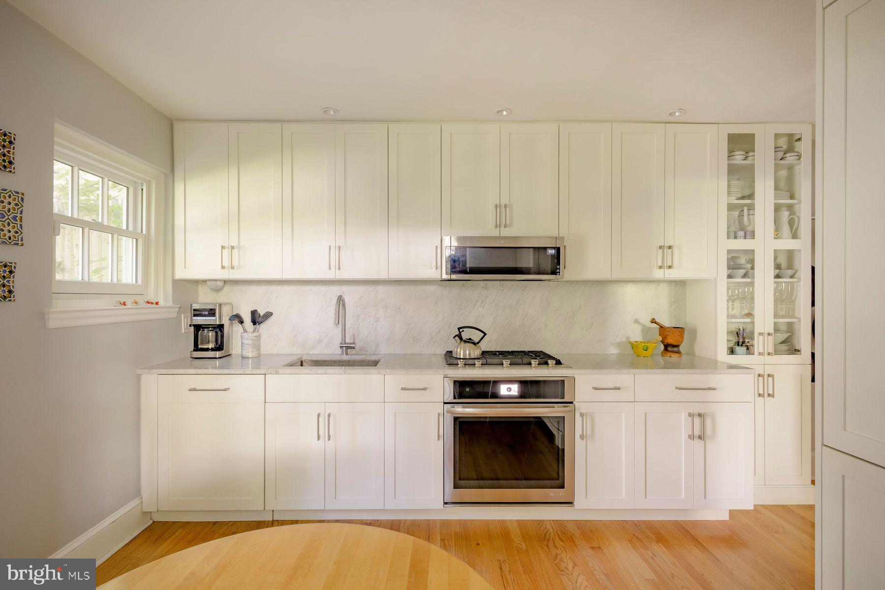 CHESTNUT HILL - Residential