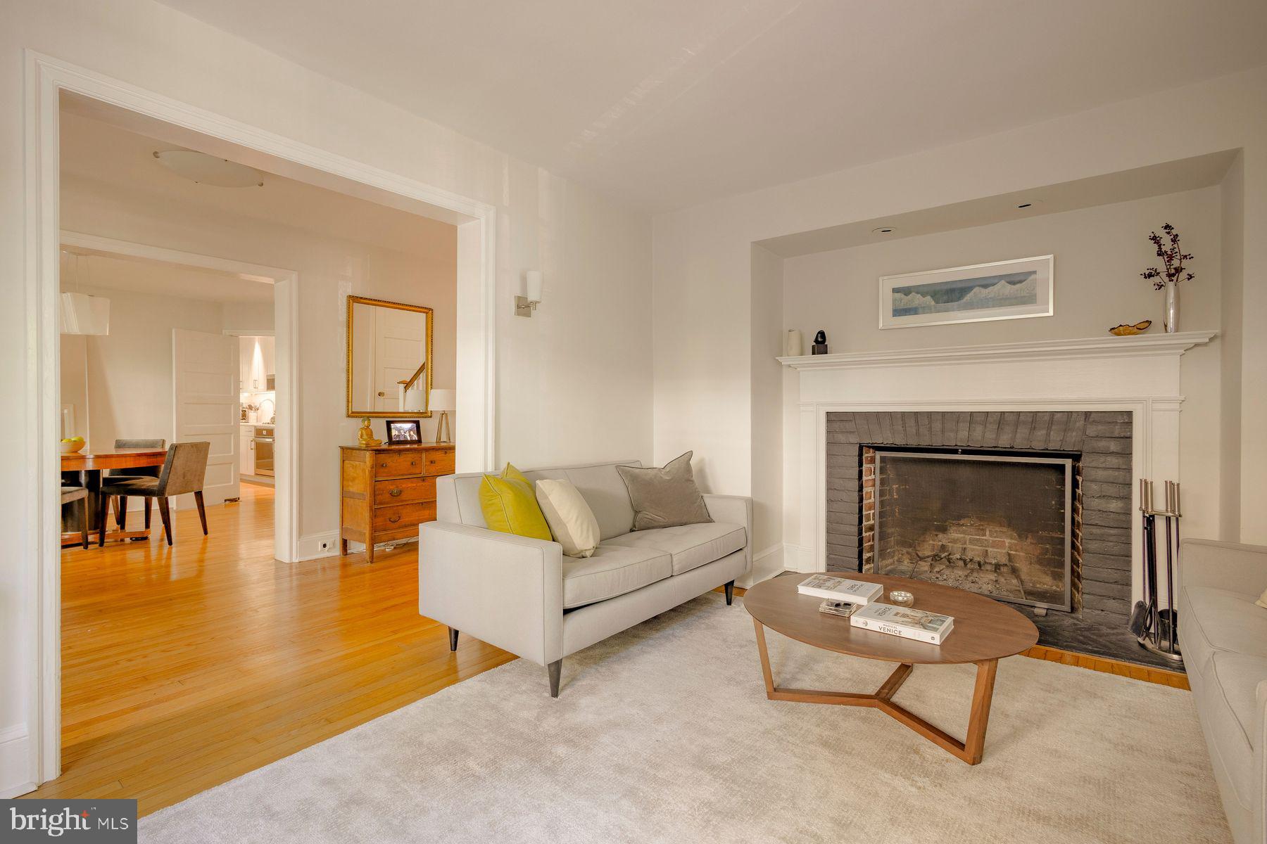 CHESTNUT HILL - Residential