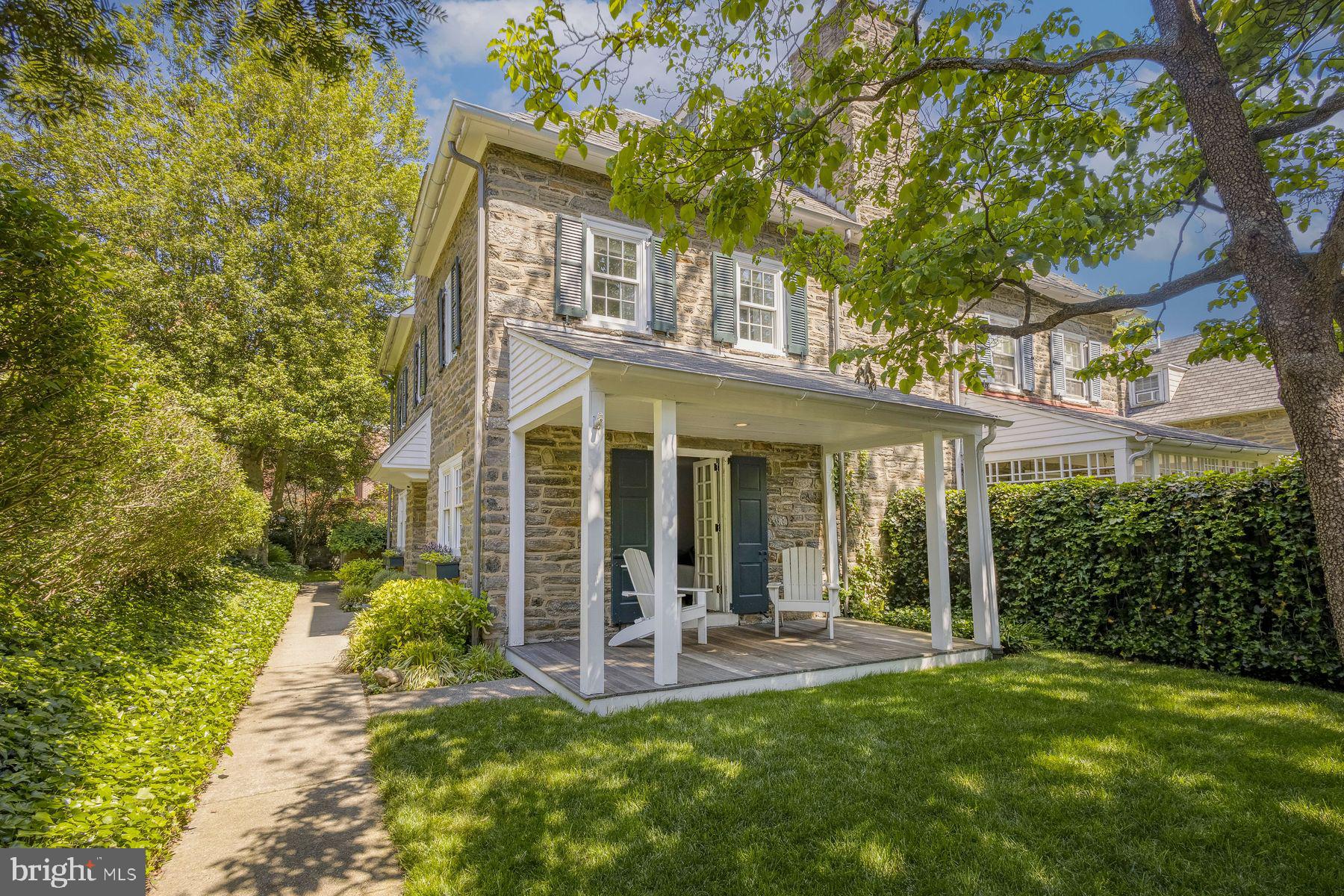 CHESTNUT HILL - Residential