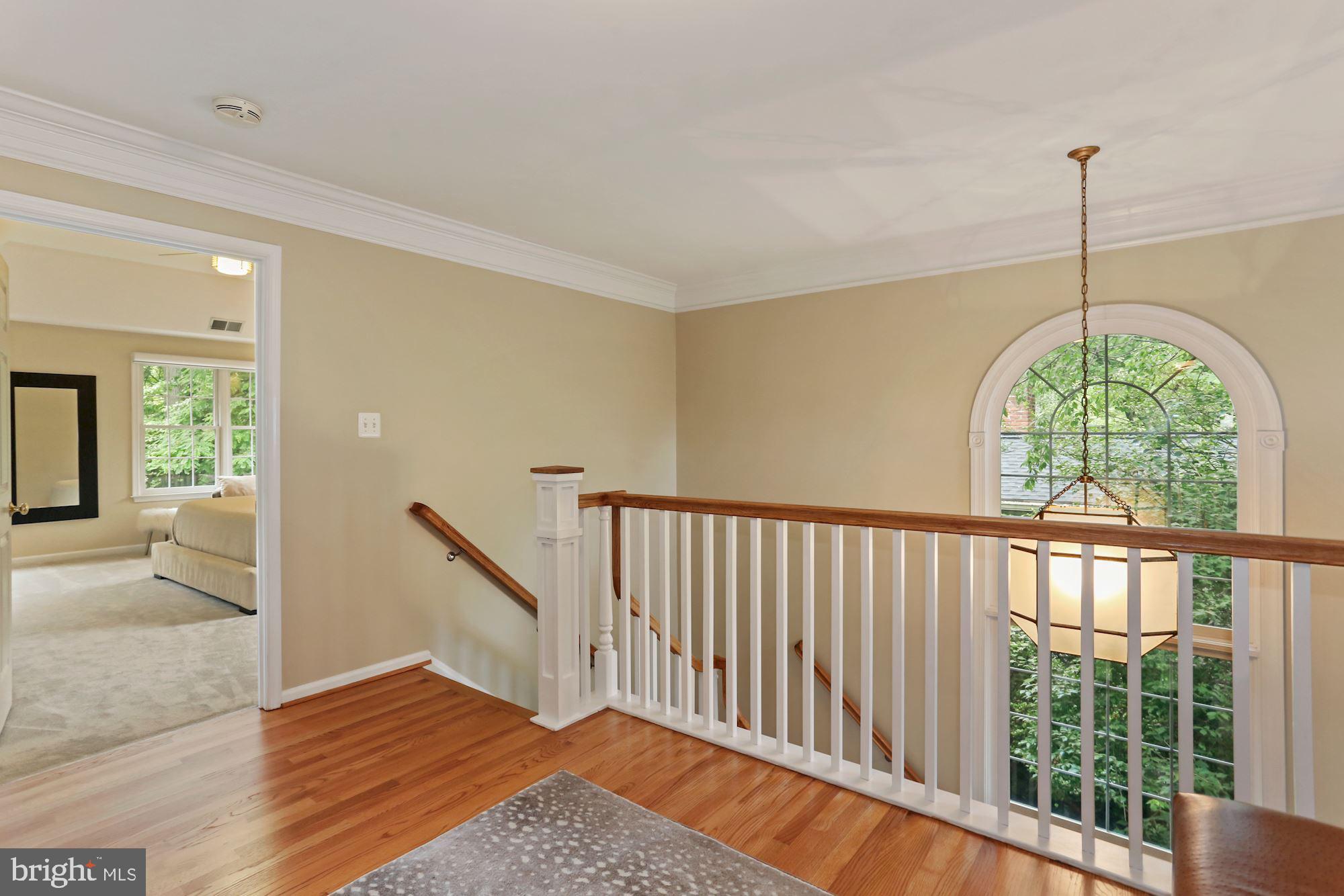 COUNTRY CLUB HILLS - Residential