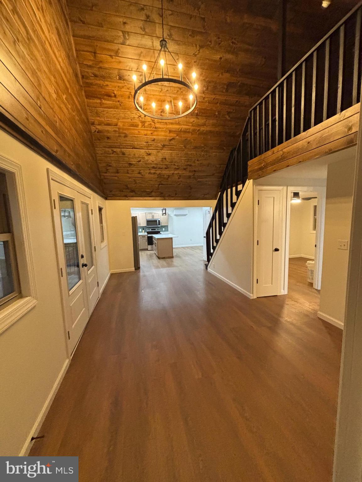 LAKE FERNDALE - Residential