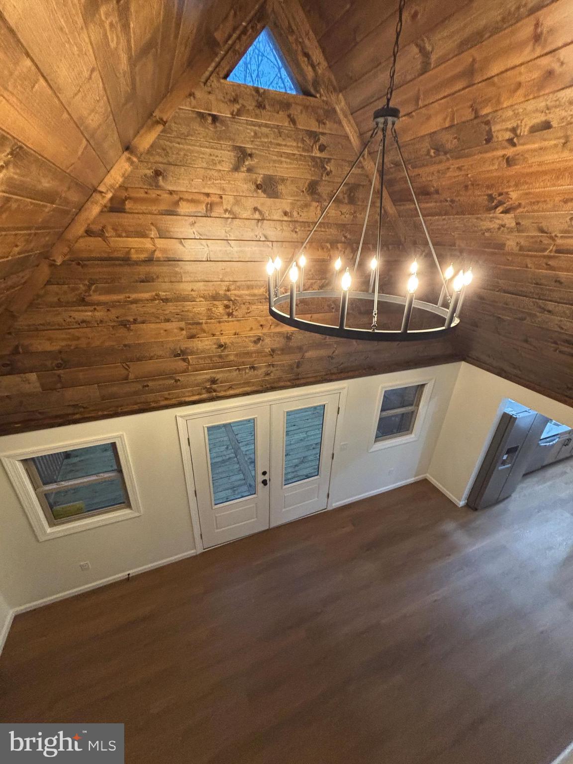 LAKE FERNDALE - Residential
