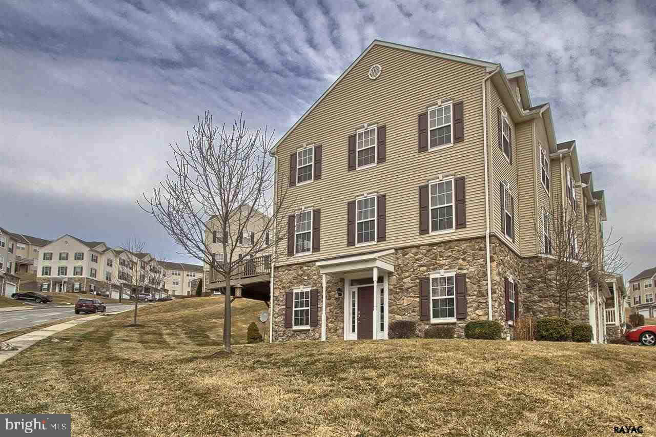 Fall in love immediately upon entering this home!  Upgrages thru-out incl., gorgeous hardwood flrs, 9' ceilngs, granite counters in kit & baths, 42" cabinets, 12 x 20 main. free deck & so much more.  Fin. family rm on first floor. Open floor plan from LR, DR to KIT w/breakfast bar.  Mstr ste w/ bath, his & her walk in closets & 2 addt'l bdrms. Perfect location!