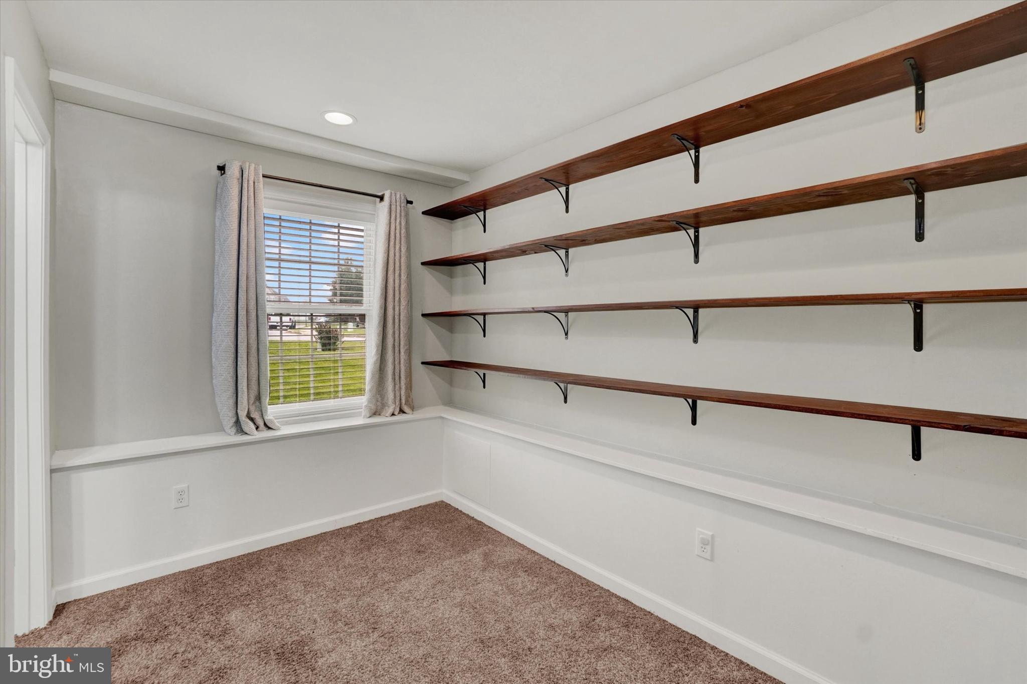 ASHCOMBE FARMS WEST - Residential