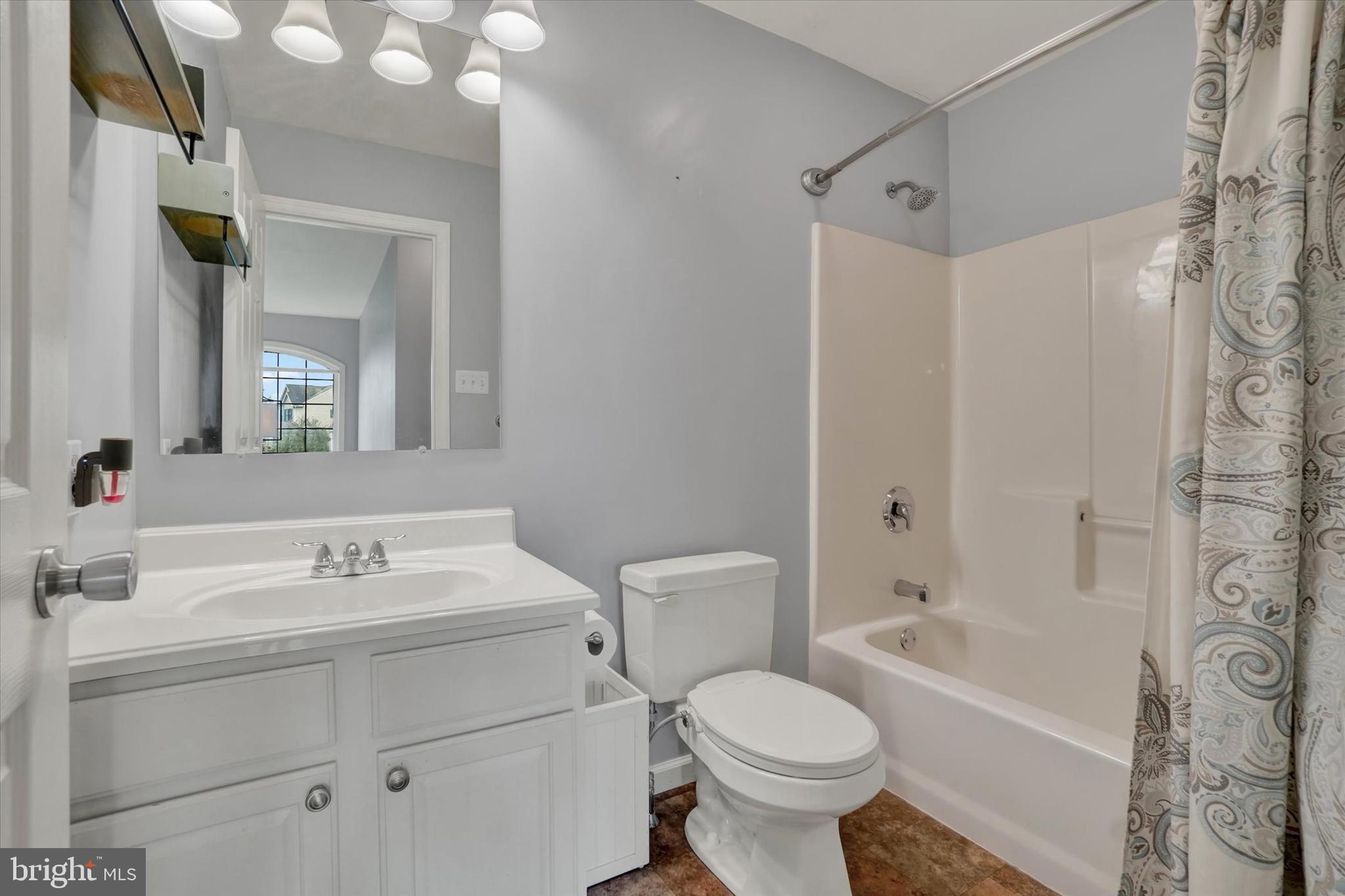 ASHCOMBE FARMS WEST - Residential