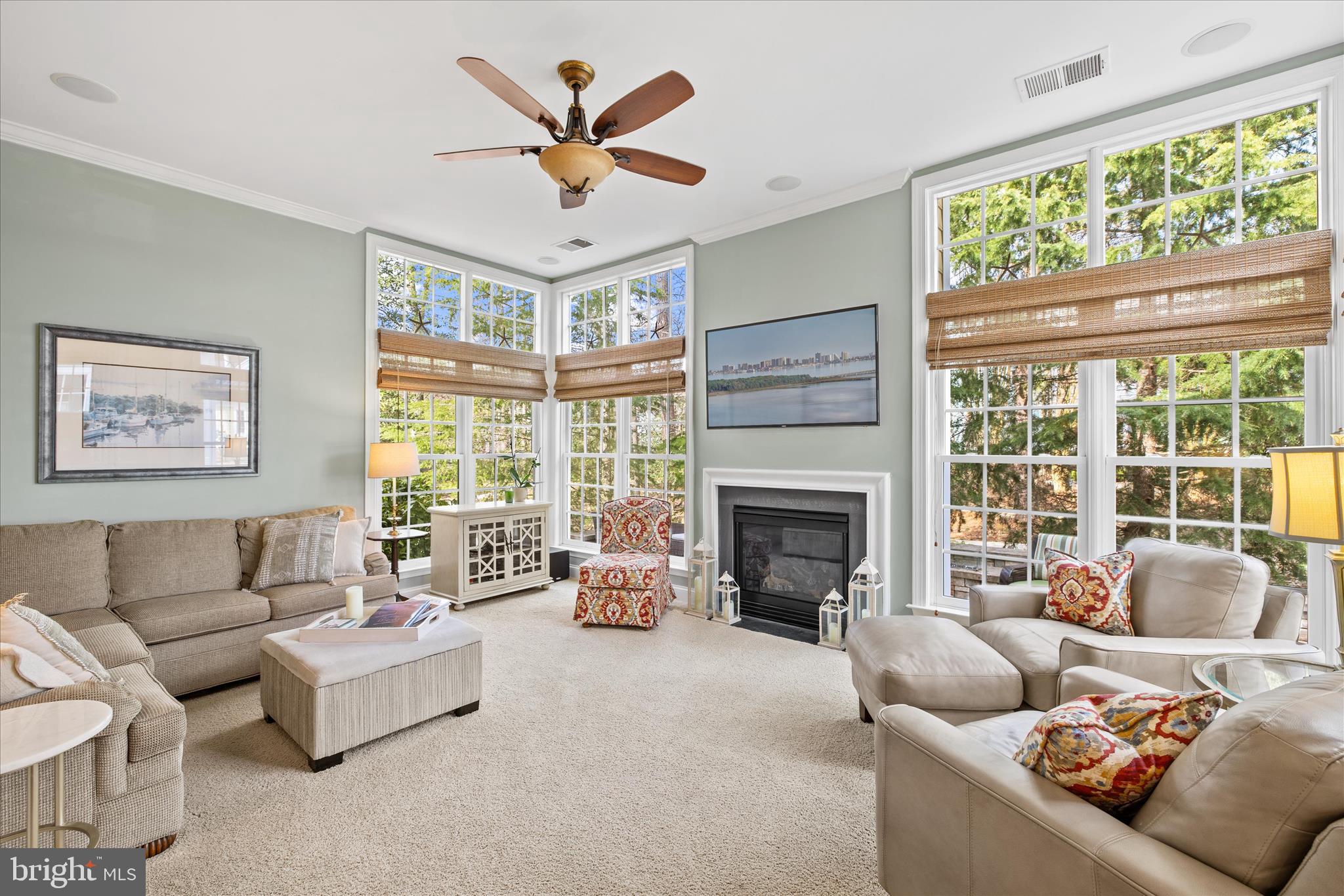 PENINSULA - Residential