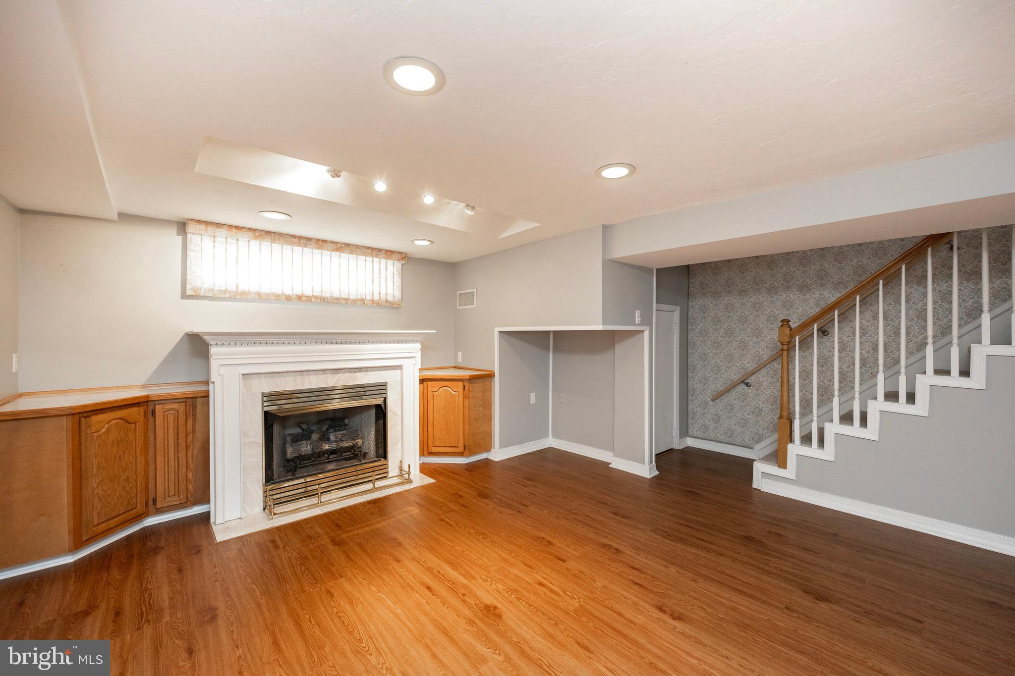 WOODLAWN - Residential