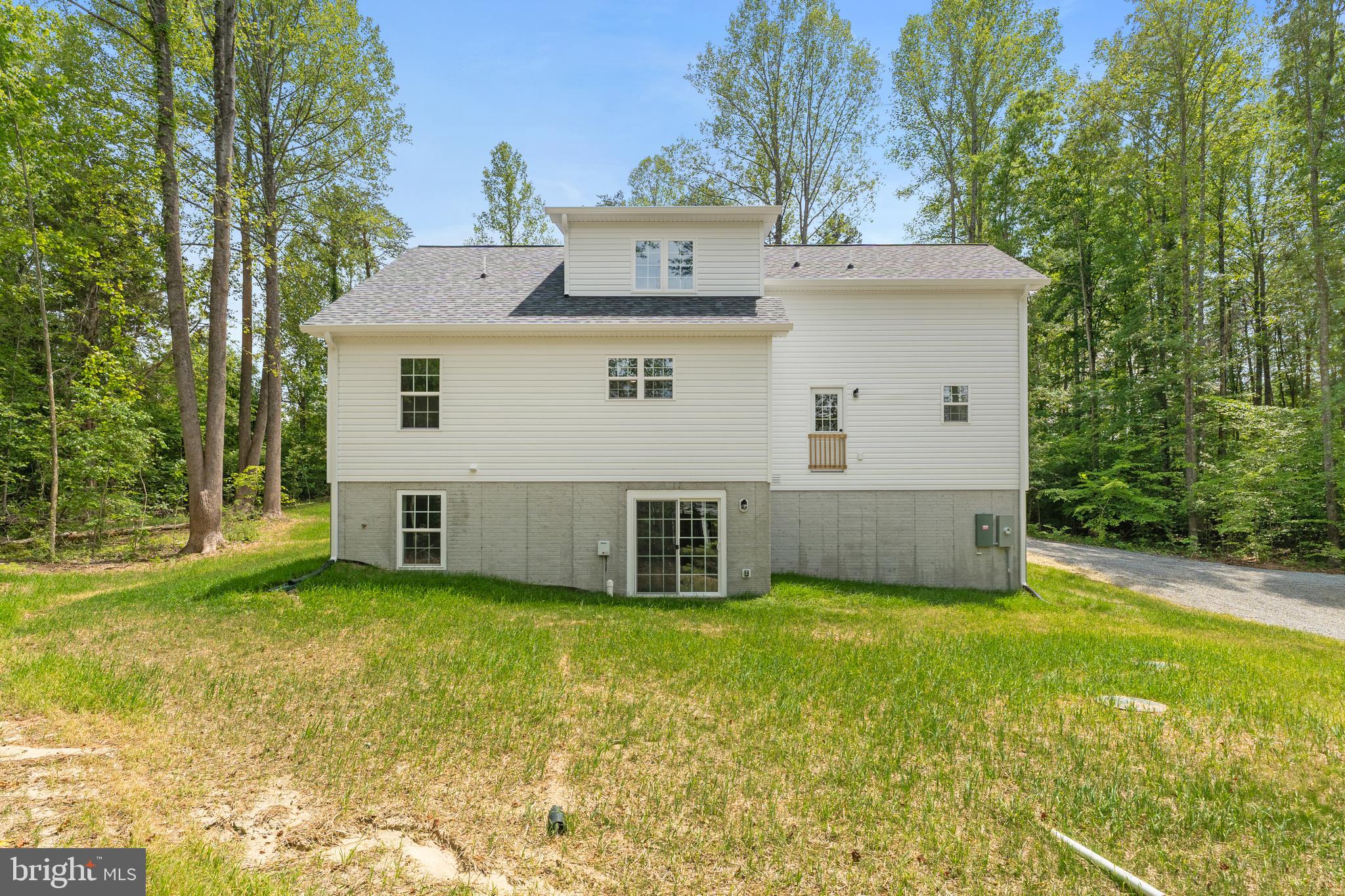 WOODLAND SHORES - Residential