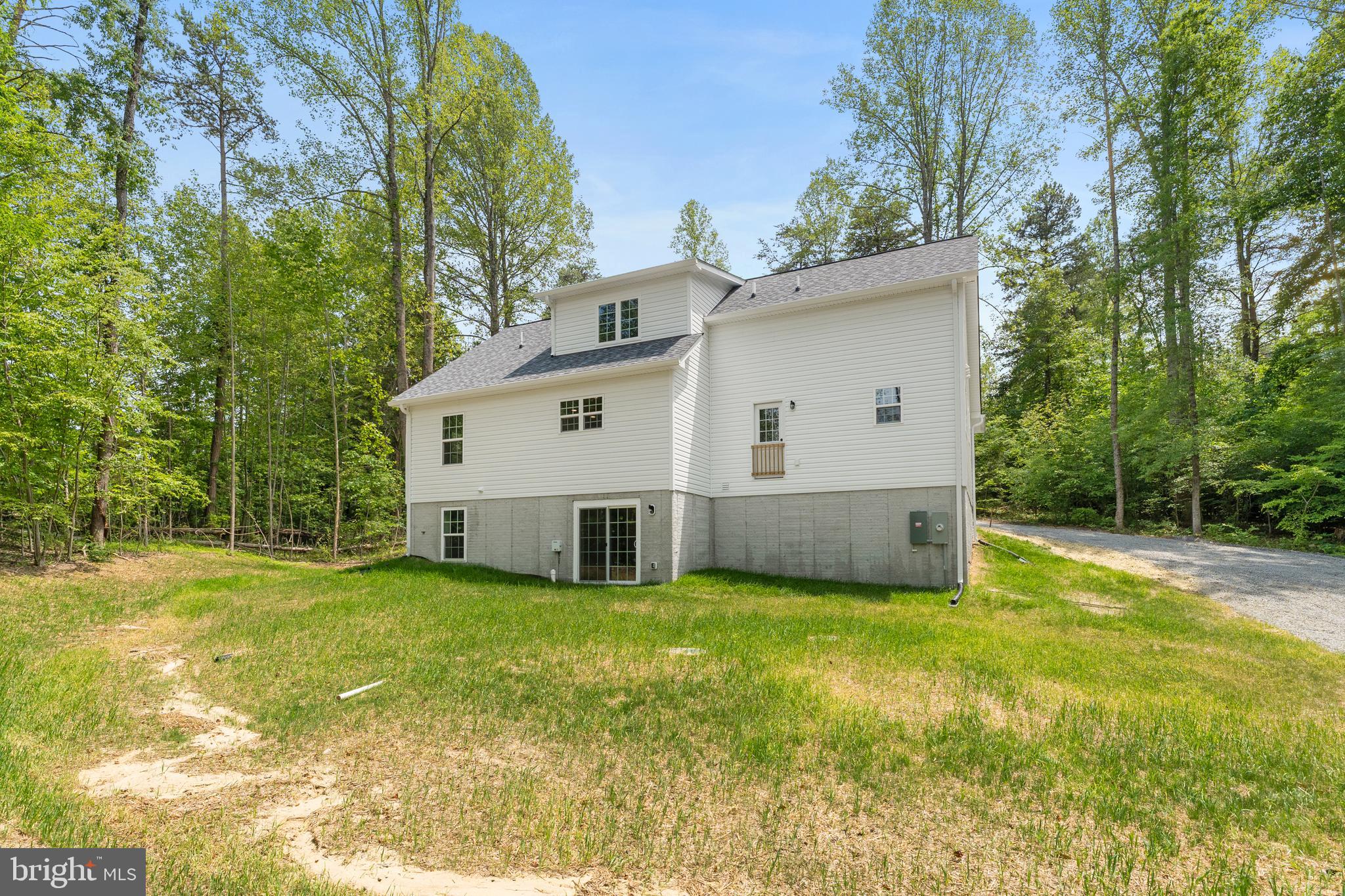 WOODLAND SHORES - Residential