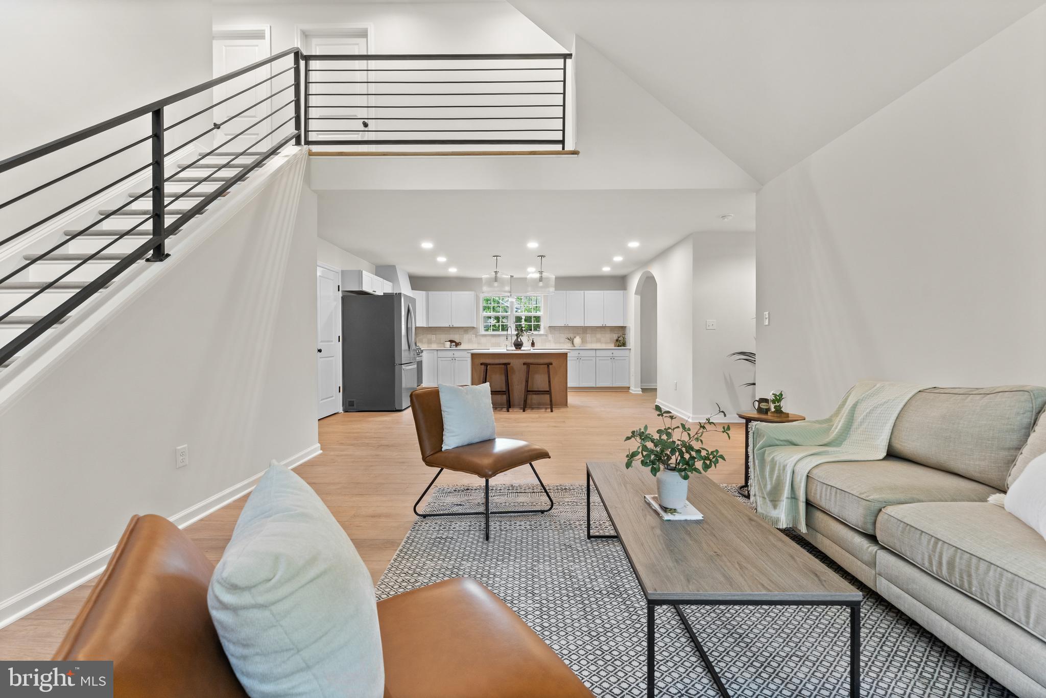 WOODLAND SHORES - Residential