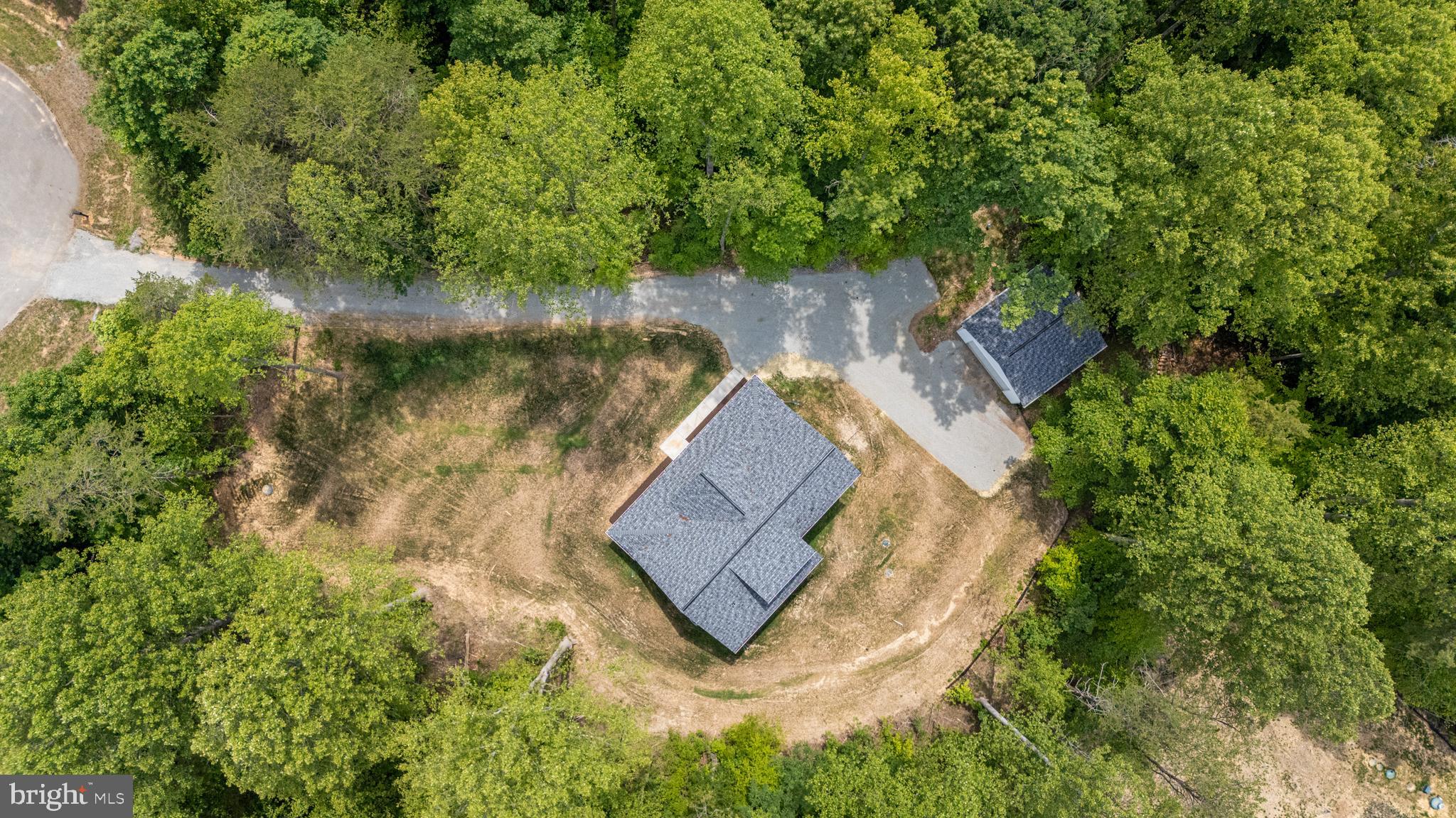 WOODLAND SHORES - Residential