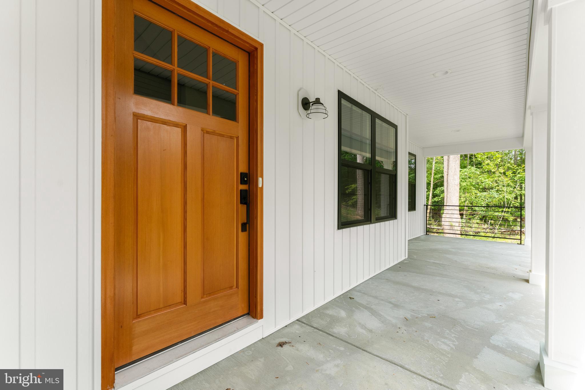 WOODLAND SHORES - Residential