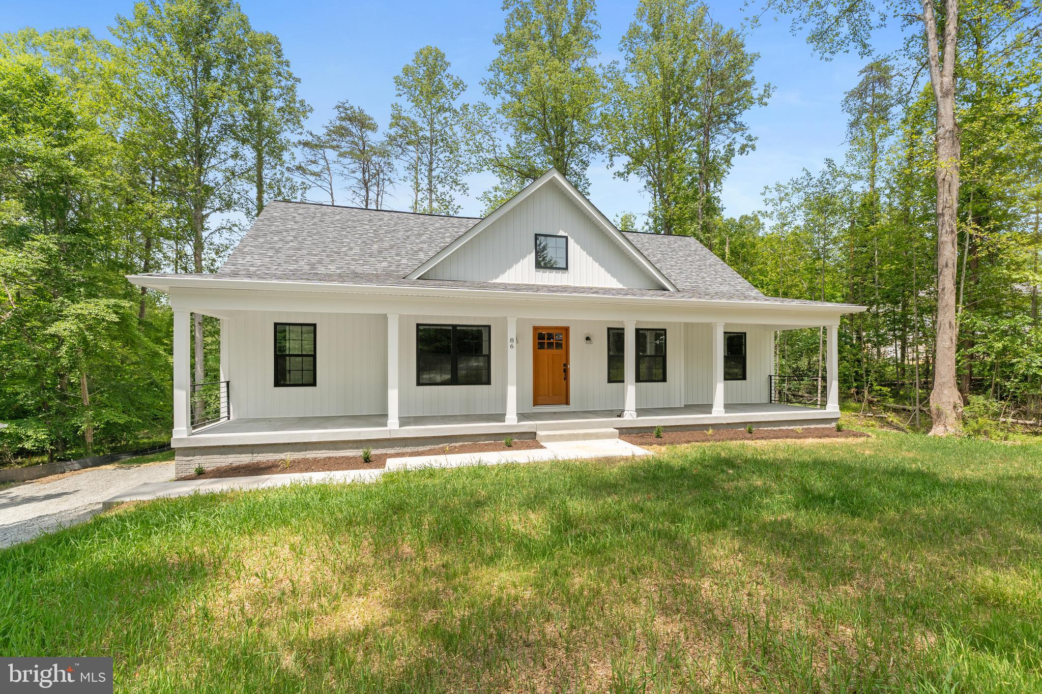 WOODLAND SHORES - Residential