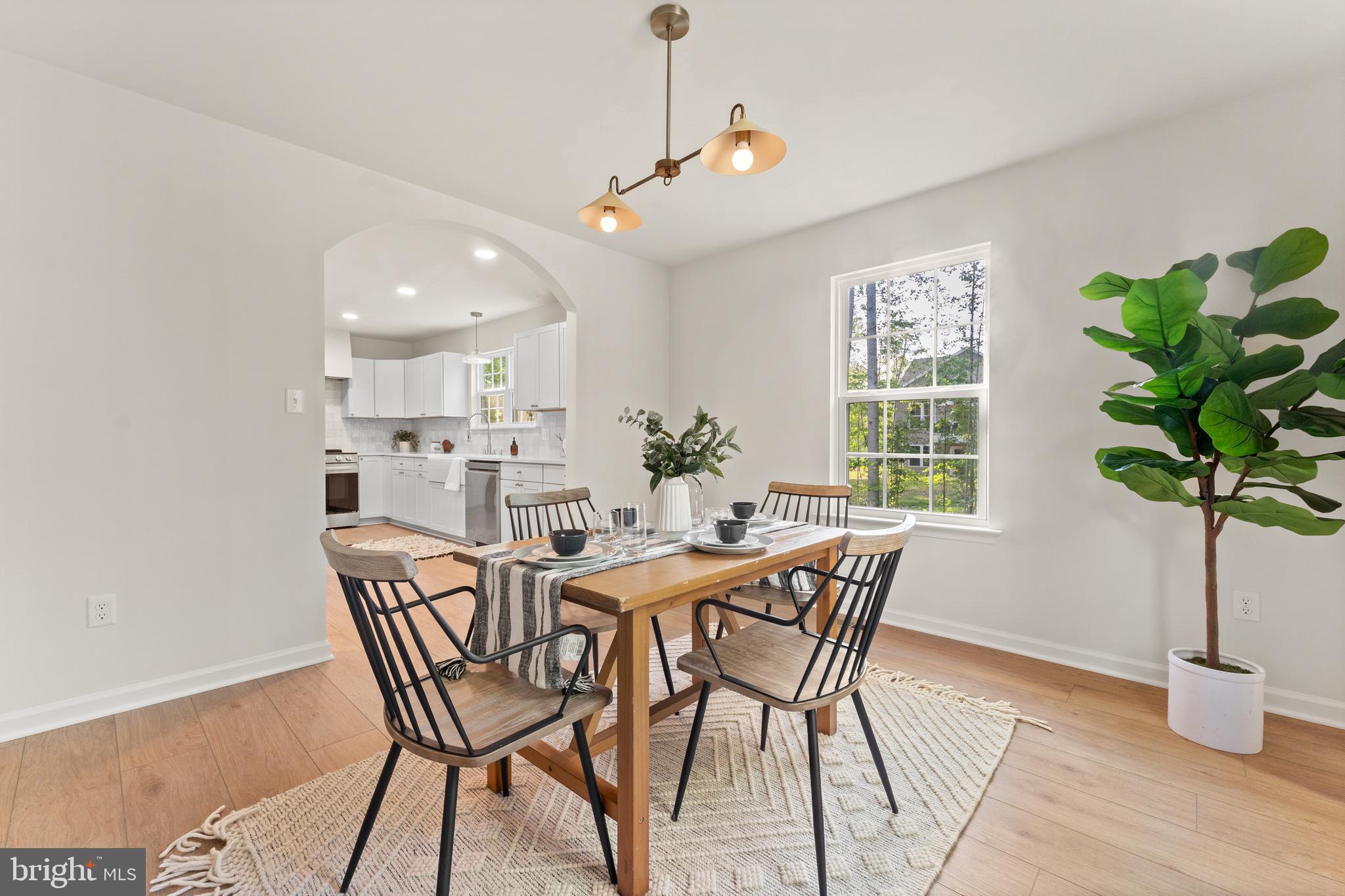 WOODLAND SHORES - Residential