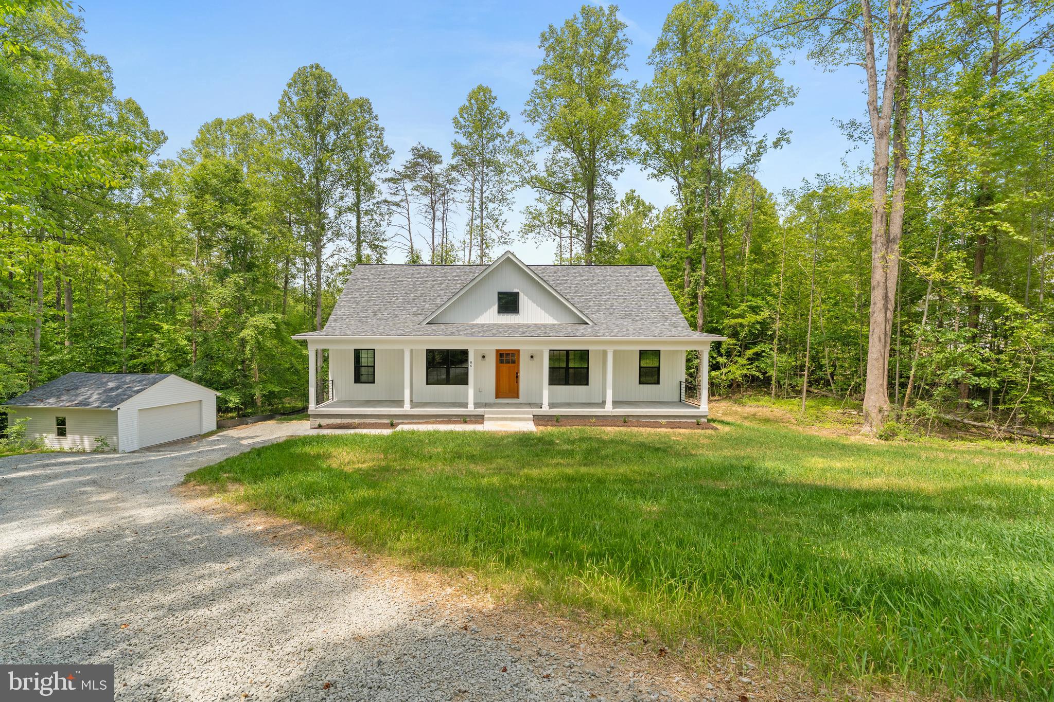 WOODLAND SHORES - Residential