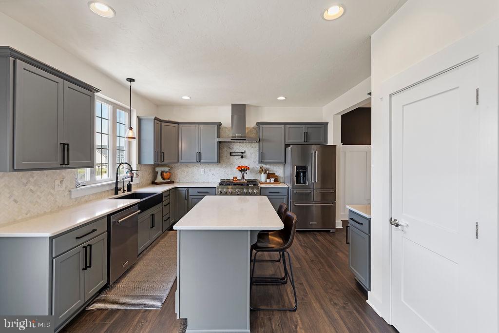 CUMBERLAND VILLAGE - Residential