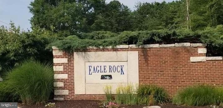 Great building lot in Eagle Rock Resort. Build your dream home or buy to enjoy the owner amenity package. Golfing, skiing, activity canter, swimming pools, lakes, equestrian center and so much more! Don't miss this fabulous opportunity!
