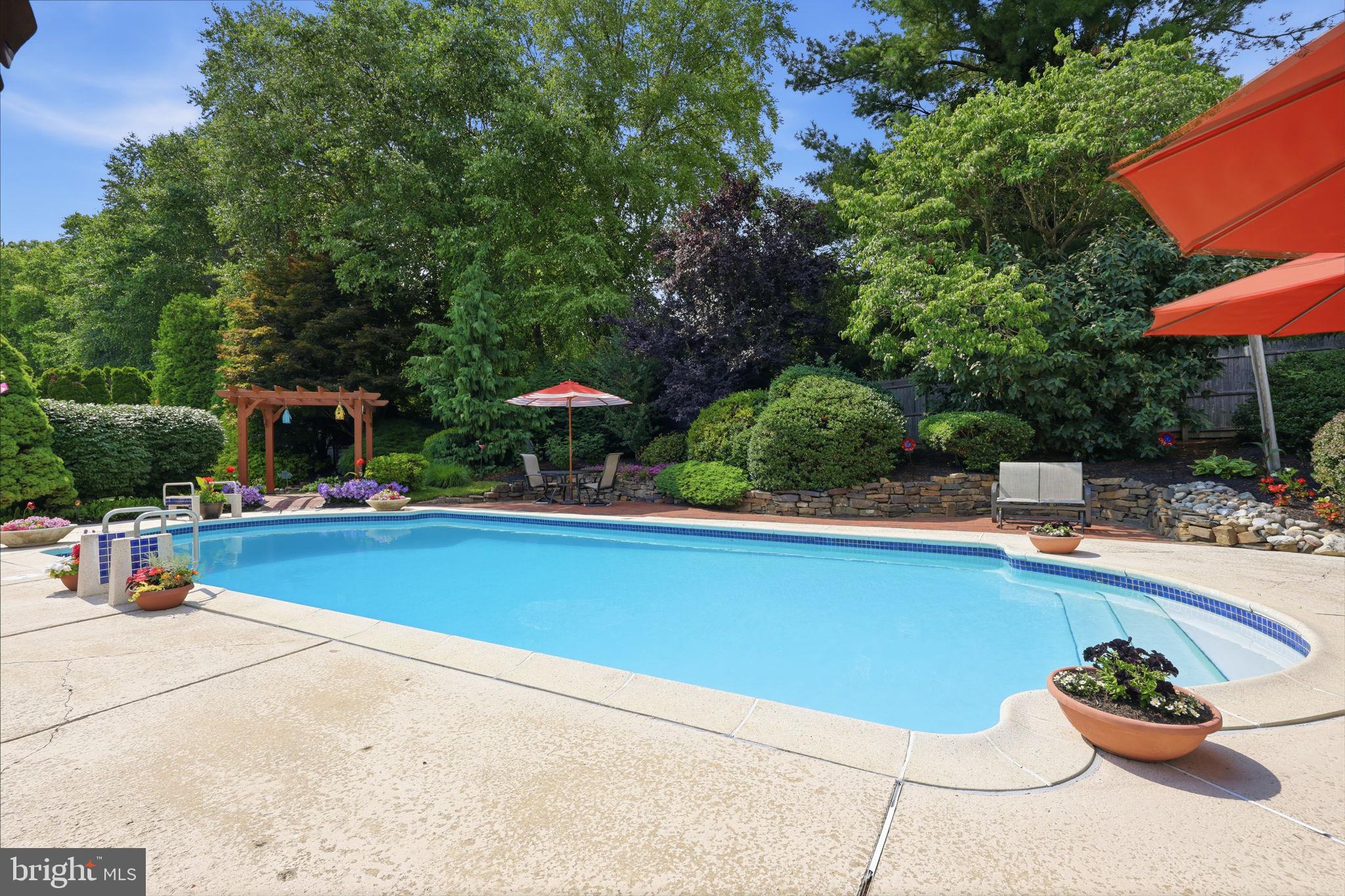 JUSTA FARMS - Residential