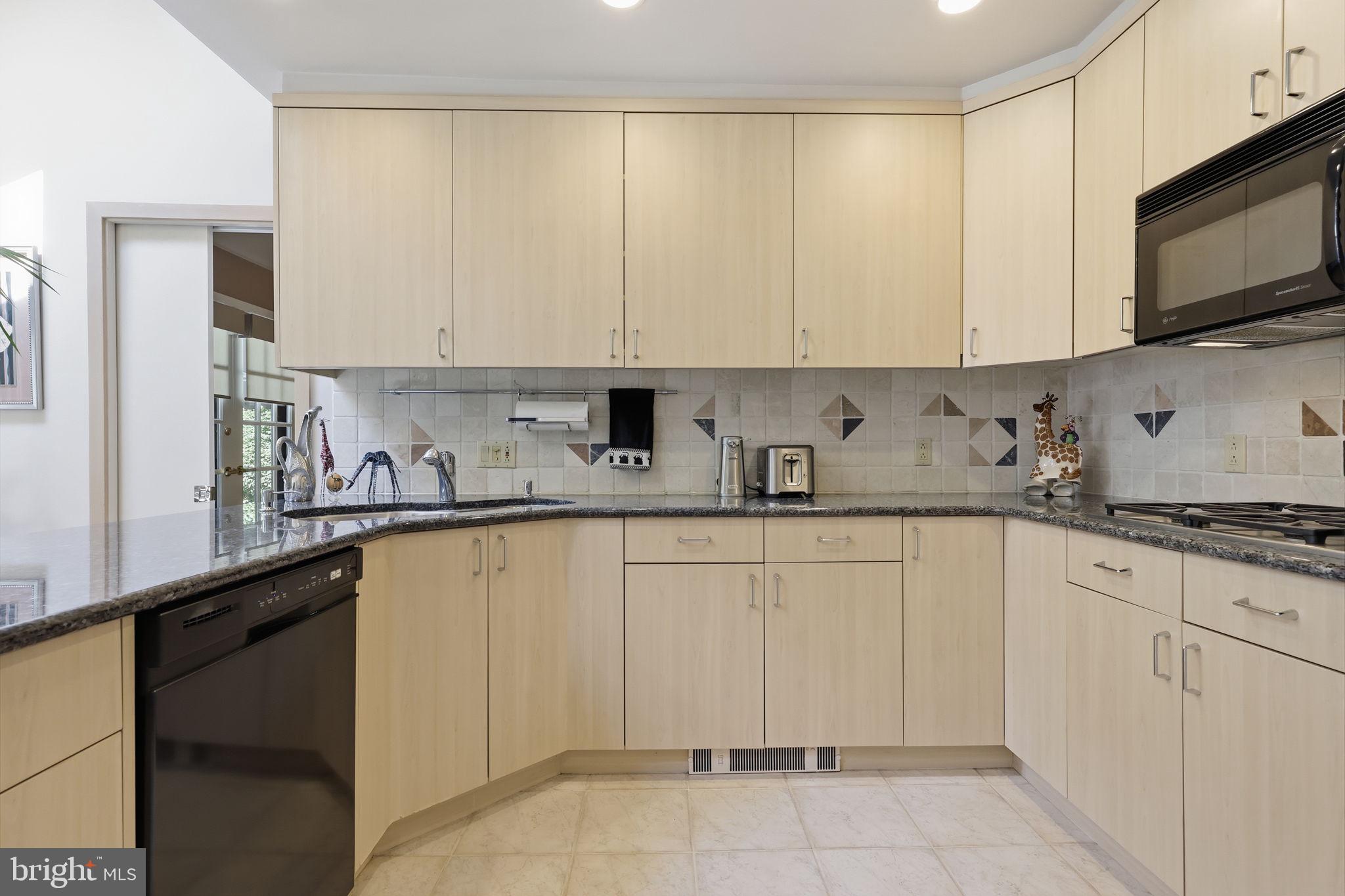 JUSTA FARMS - Residential