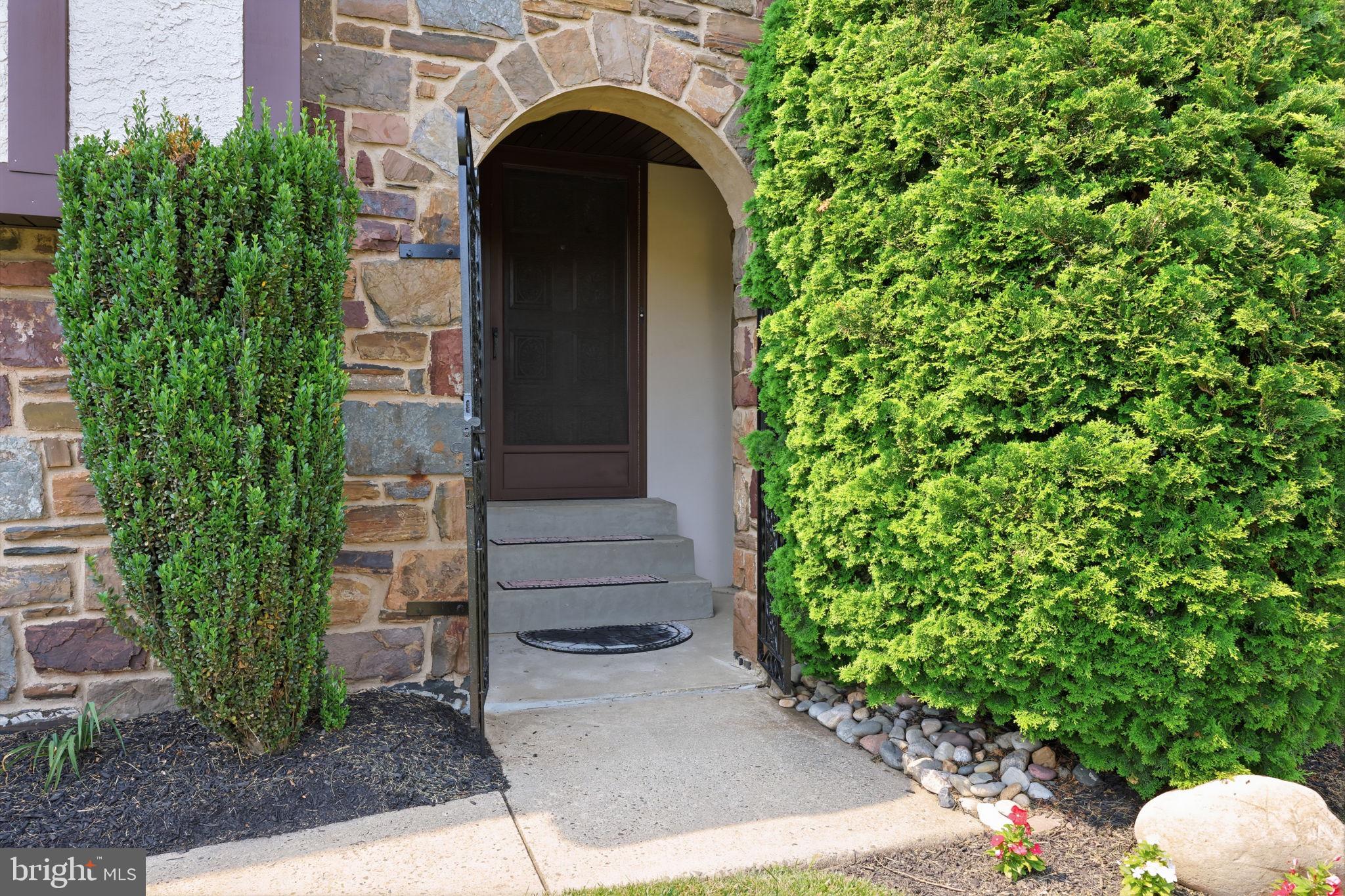 JUSTA FARMS - Residential